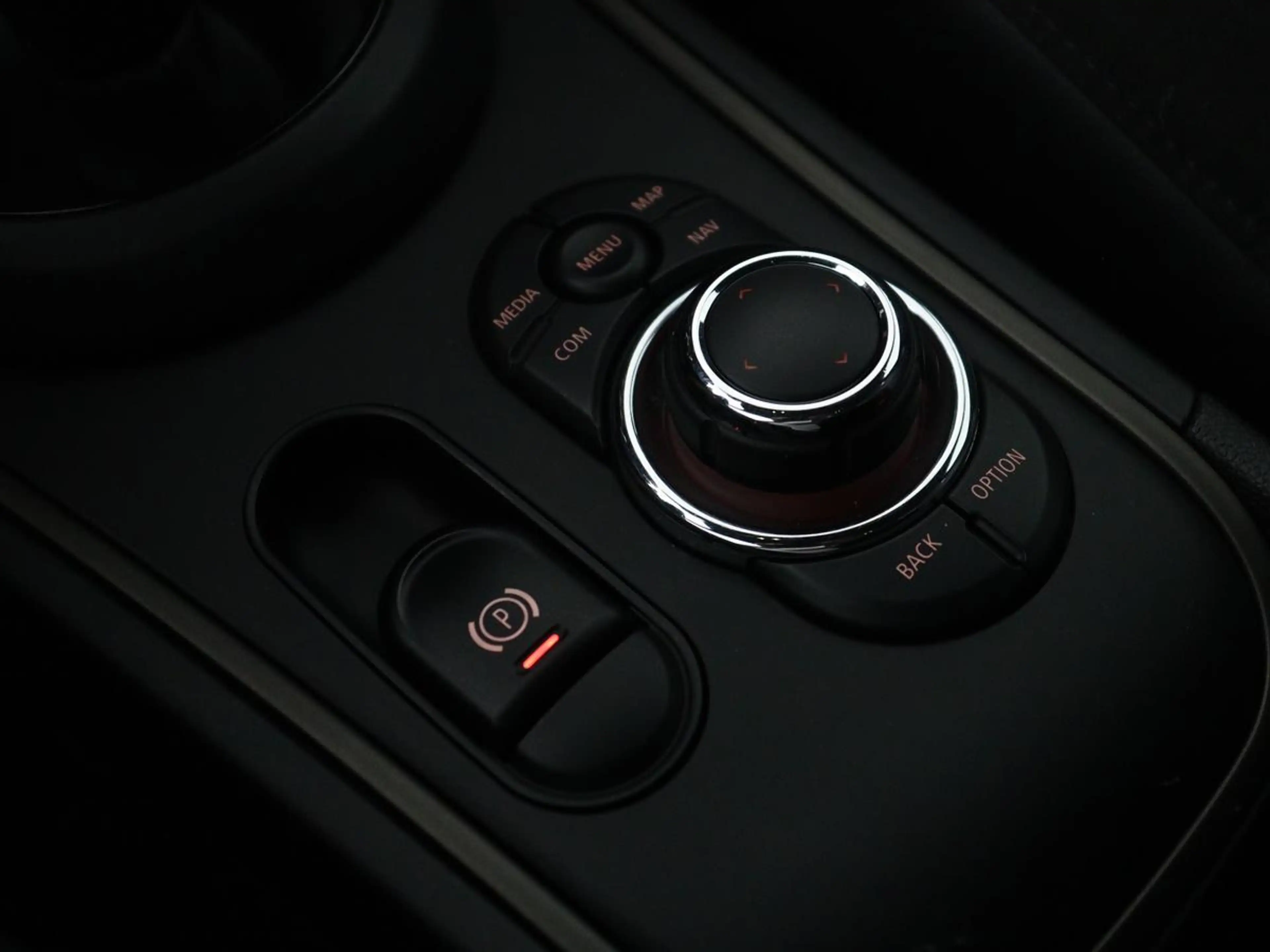 MINI Cooper Countryman 1.5 Classic | Leder | Cruise control | Stoelverwar — photo 29