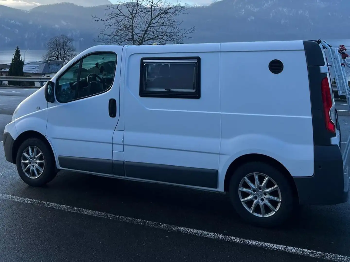 Renault Trafic Campervan mit Standheizung und Klimaanlage Weiß - 1