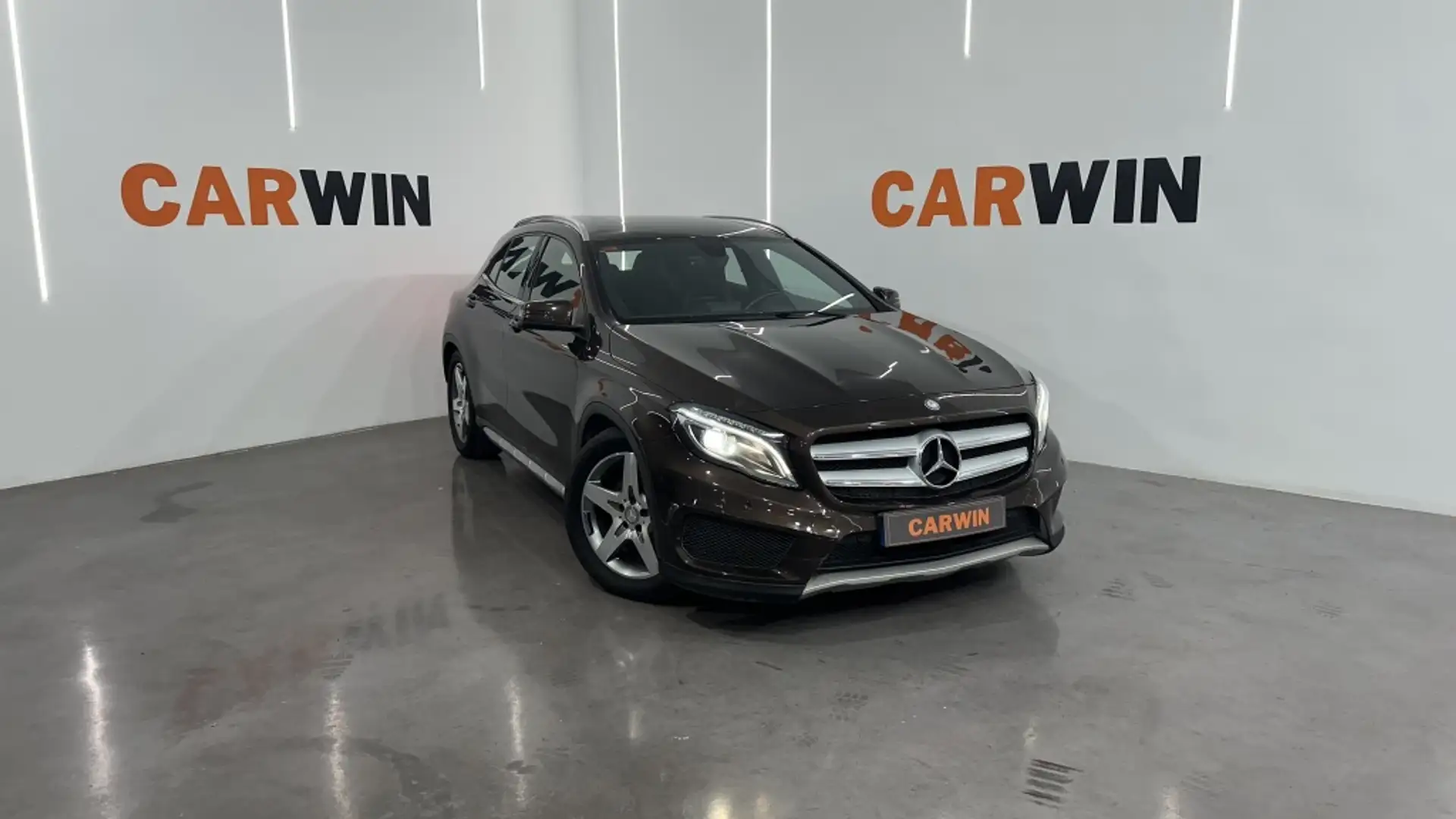 Mercedes-Benz GLA 220 220CDI AMG Line 4Matic 7G-DCT Brun - 1