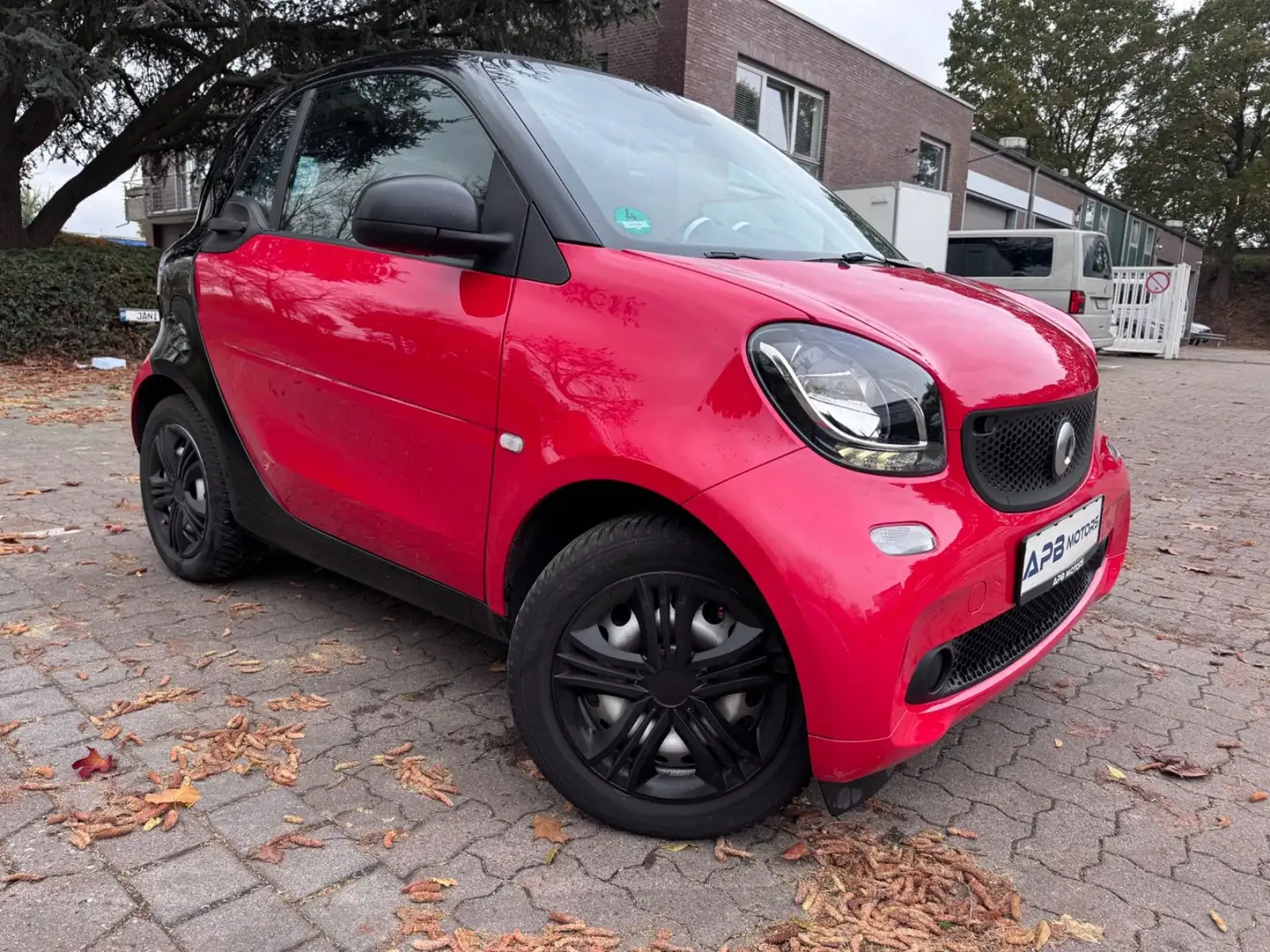 smart forTwo 52kW KLIMA NAVI TOUCHSCREEN BLUETOOTH PDC Schwarz - 1