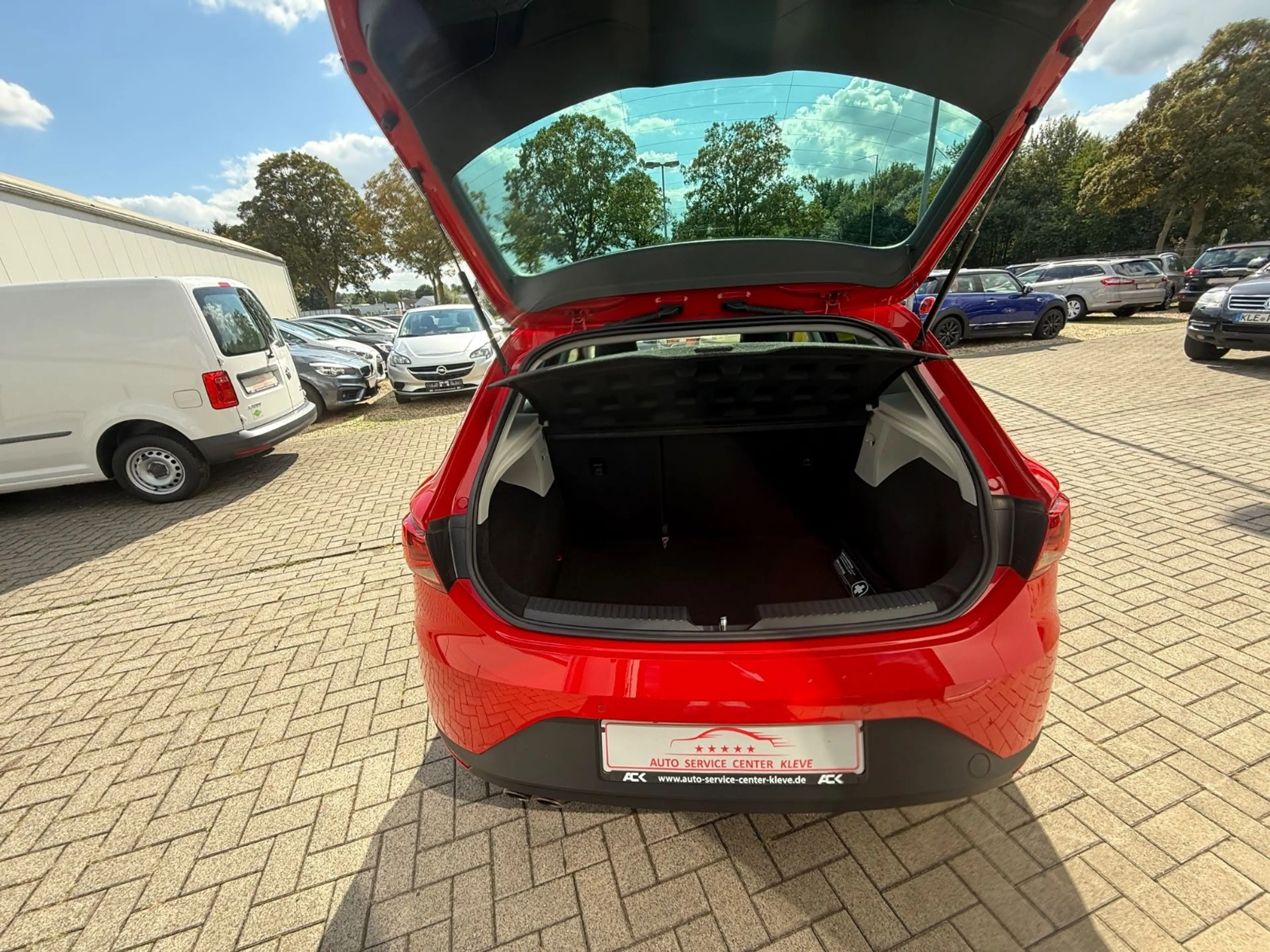 SEAT Leon FR*NAVI*TEMPOMAT*PDC*GJREIFEN*SCHECKHEFT — photo 7