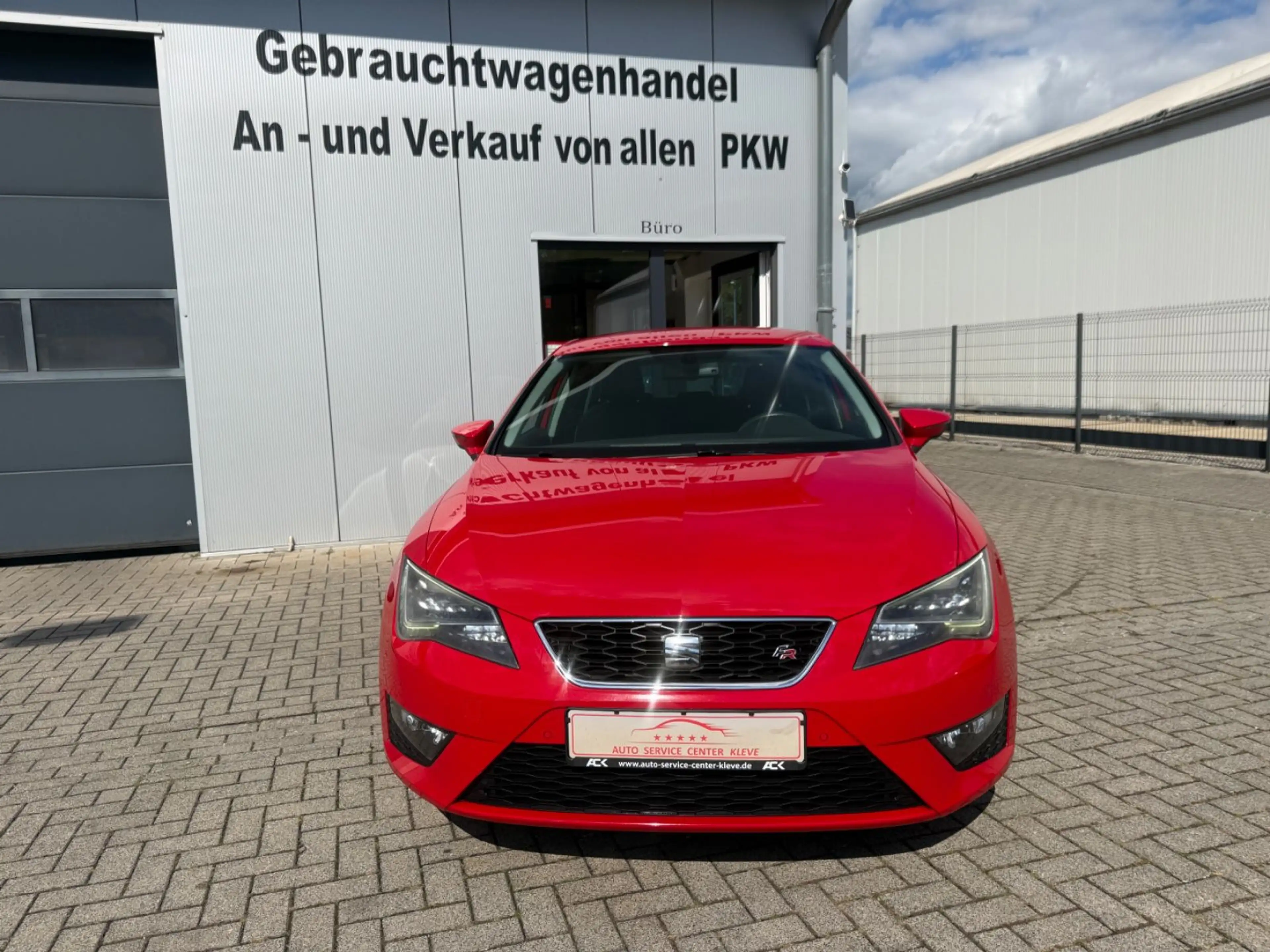 SEAT Leon FR*NAVI*TEMPOMAT*PDC*GJREIFEN*SCHECKHEFT — photo 2