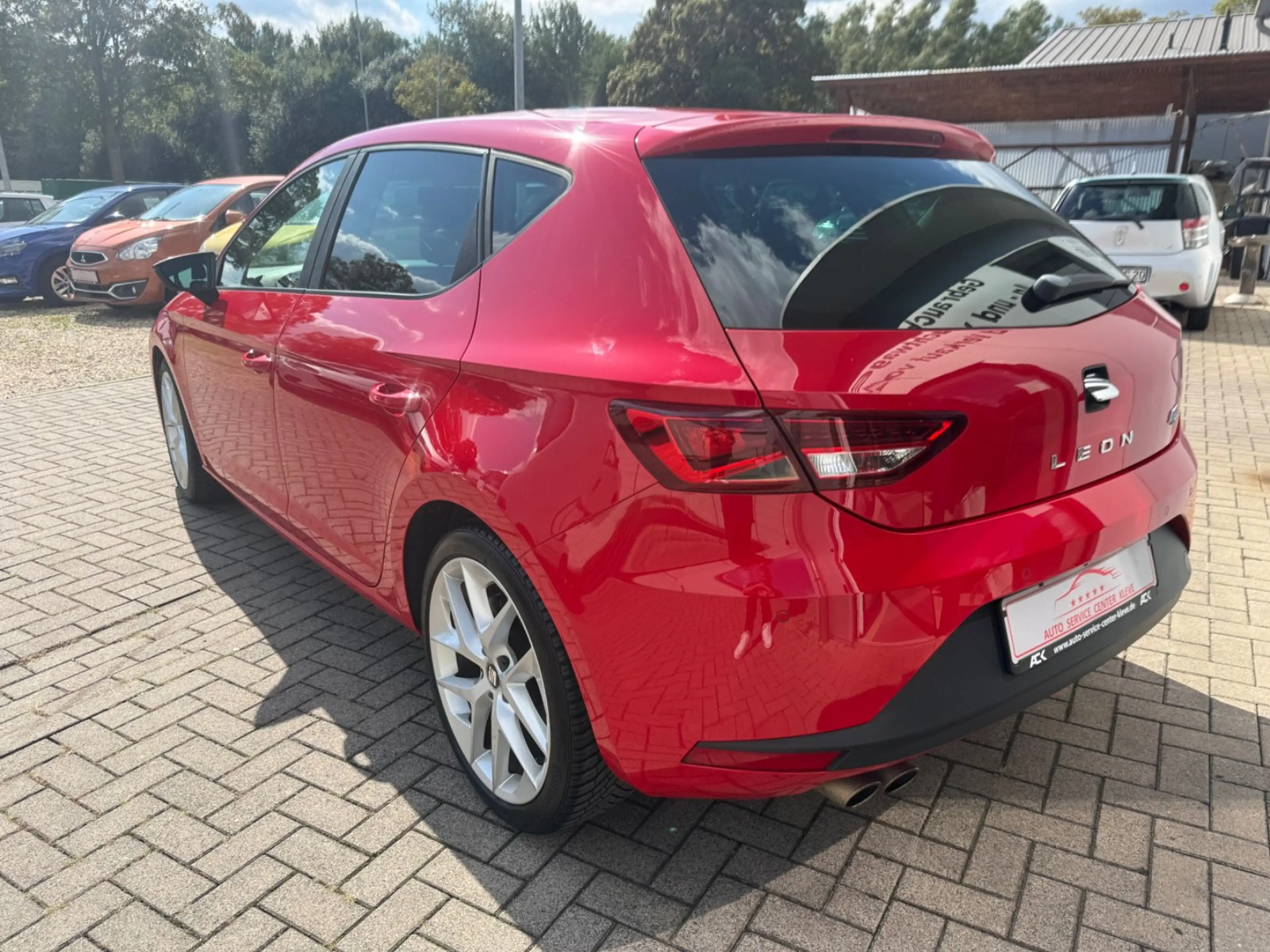 SEAT Leon FR*NAVI*TEMPOMAT*PDC*GJREIFEN*SCHECKHEFT — photo 5