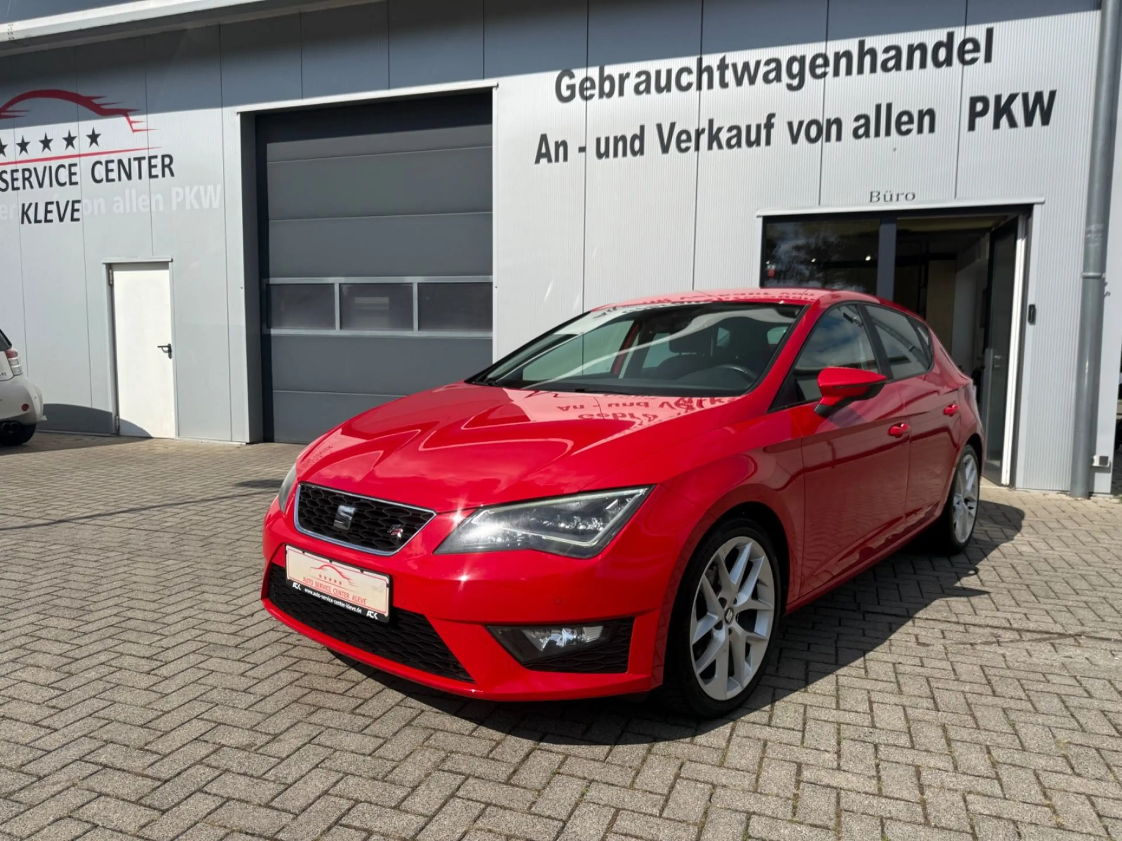SEAT Leon FR*NAVI*TEMPOMAT*PDC*GJREIFEN*SCHECKHEFT