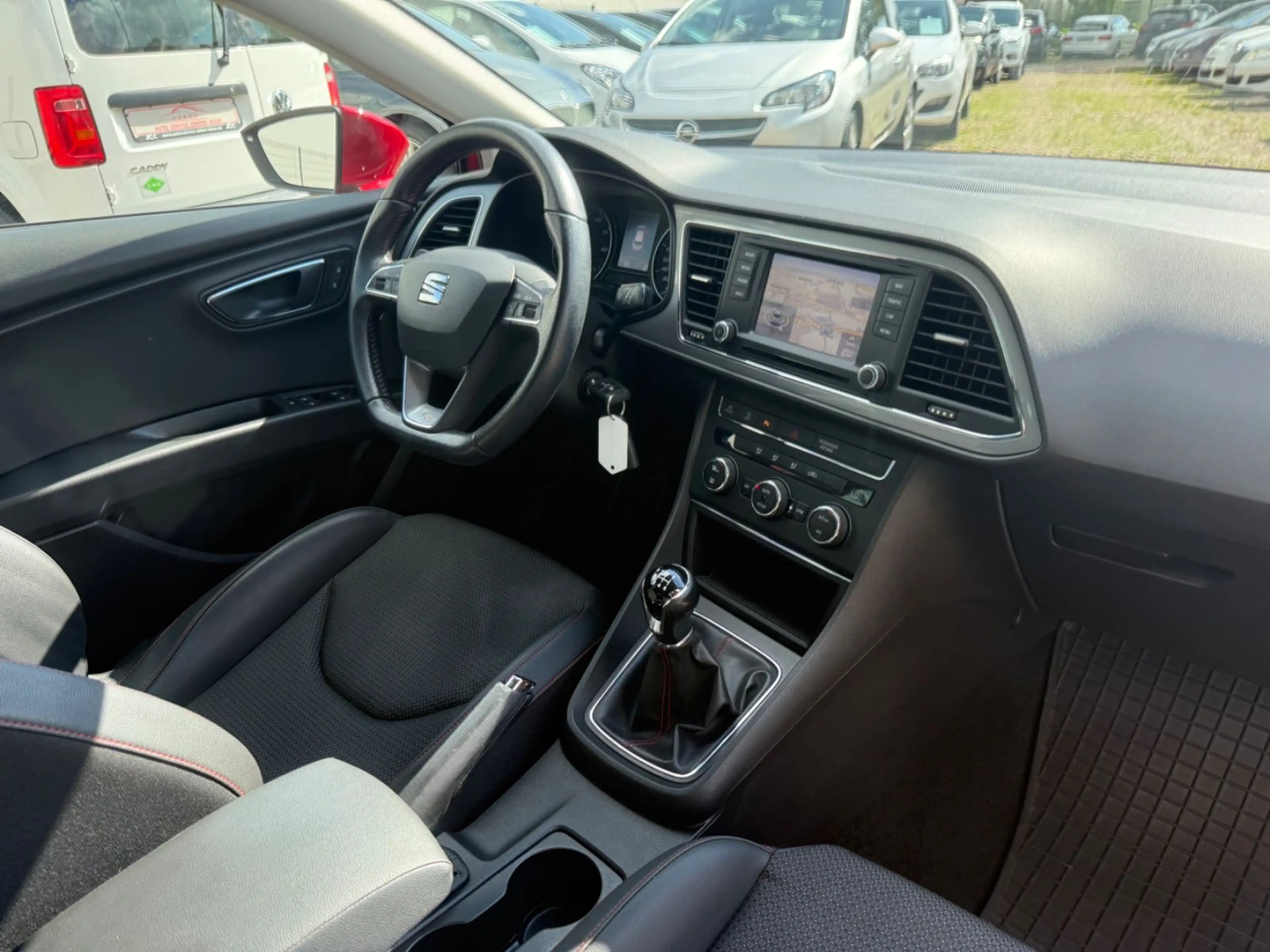 SEAT Leon FR*NAVI*TEMPOMAT*PDC*GJREIFEN*SCHECKHEFT — photo 15
