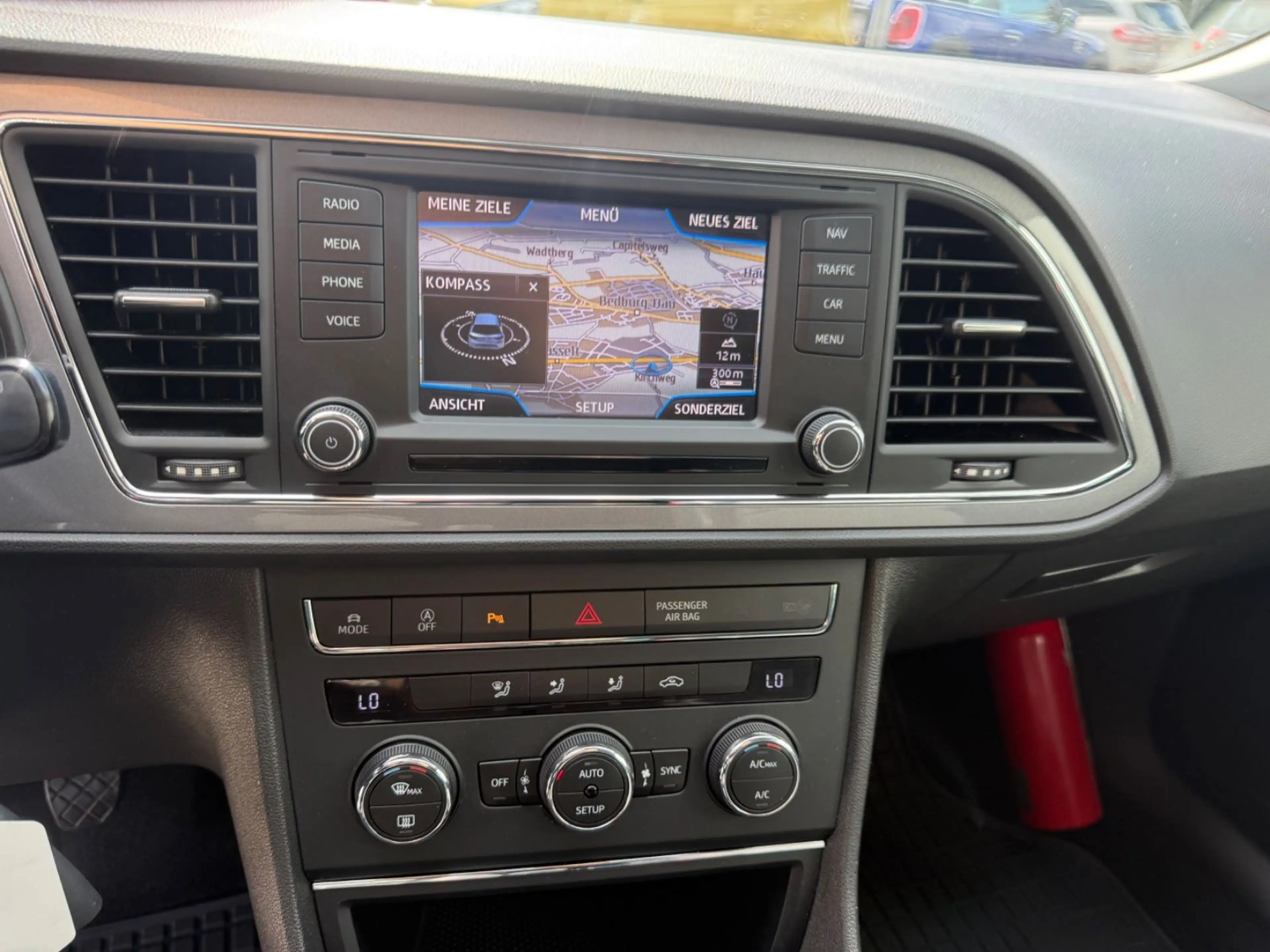 SEAT Leon FR*NAVI*TEMPOMAT*PDC*GJREIFEN*SCHECKHEFT — photo 14