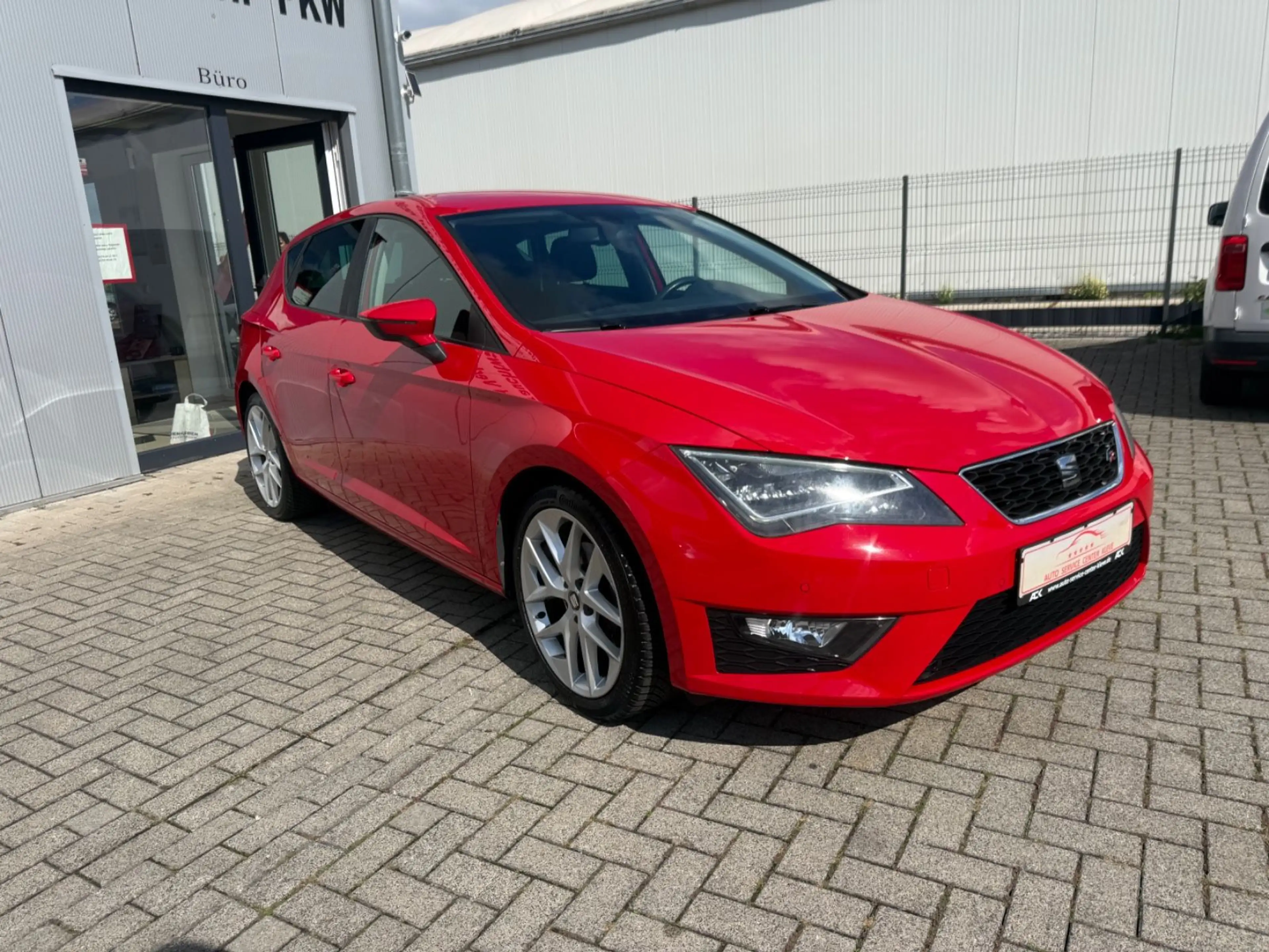 SEAT Leon FR*NAVI*TEMPOMAT*PDC*GJREIFEN*SCHECKHEFT — photo 9