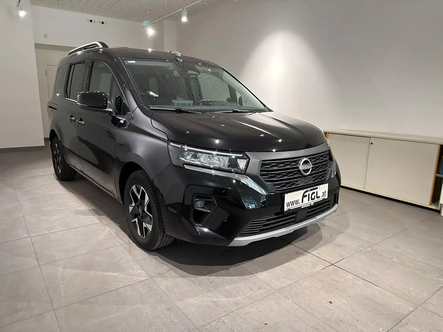 Nissan Townstar L1 DIG-T 130 Tekna Schwarz - 2