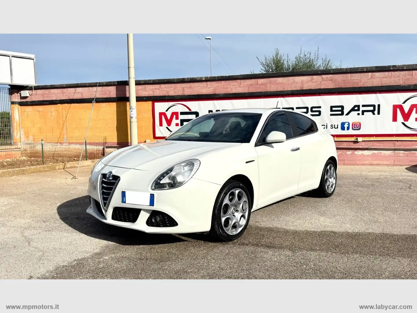 Alfa Romeo Giulietta GIULIETTA DISTINCTIVE 1.4 170CV GPL Wit - 1