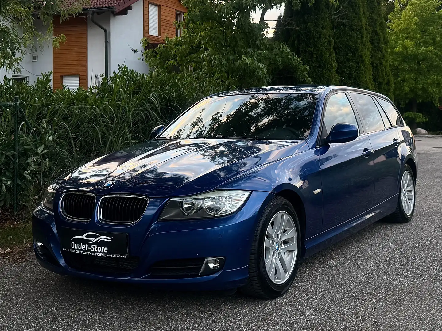 BMW 318 d touring*2.Besitz*Facelift*Leder*SHZ*Pickerl*TOP* Blau - 1