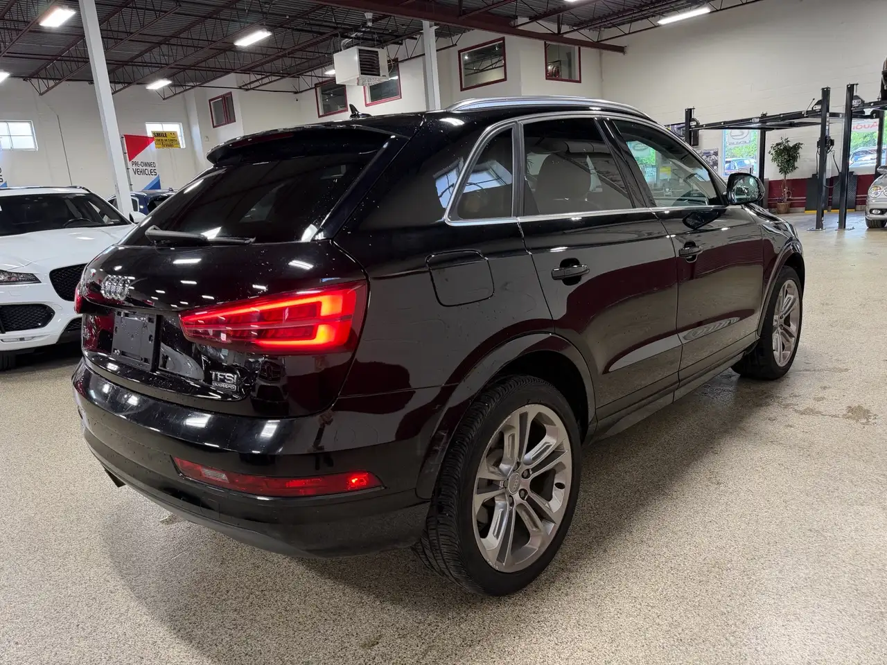 Audi Q3 снимка Audi Q3