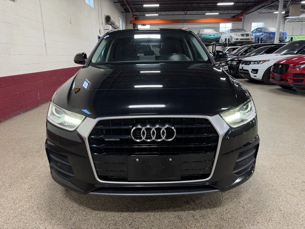 Audi Q3 снимка Audi Q3