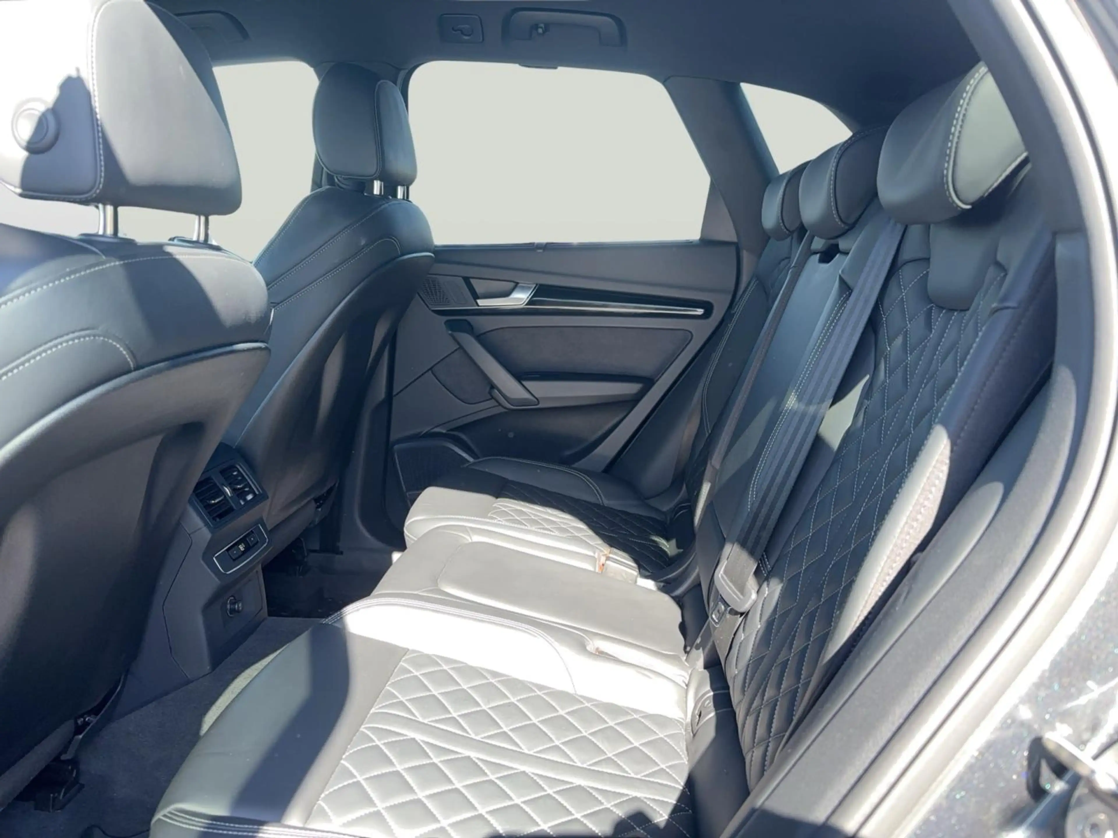 Audi SQ5 SQ5 3.0 TDI quattro MLED HuD Navi StHZ B&O — photo 12