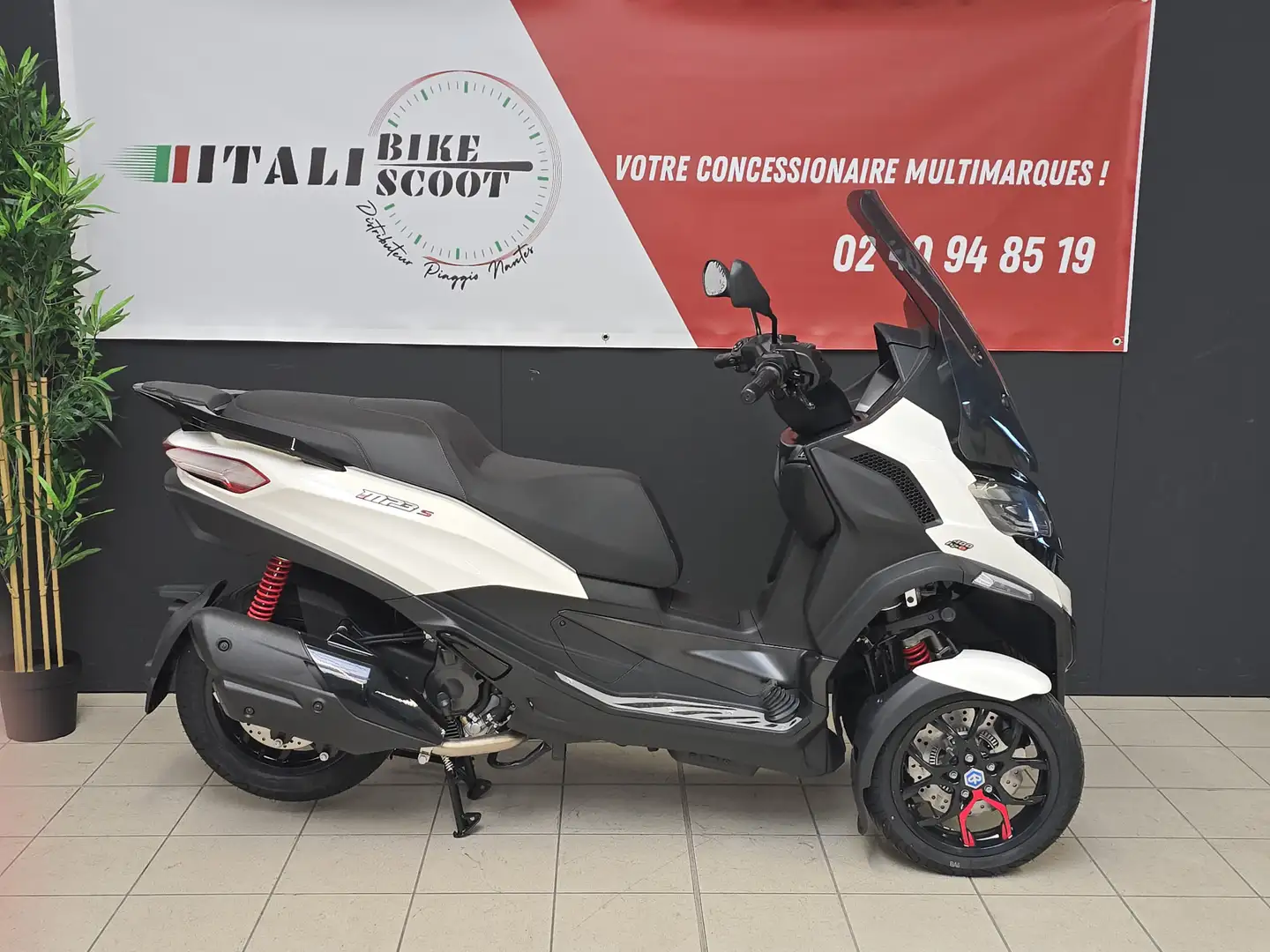 Piaggio MP3 400 Blanc - 1