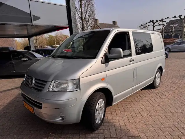 Volkswagen T5 Transporter 1.9 TDI 300 T800 Trendline DC Rolstoelbus rolstoel