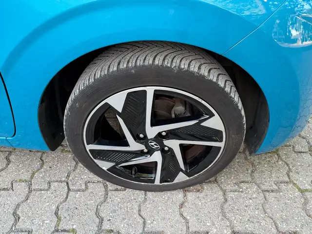 Hyundai I10 view 10