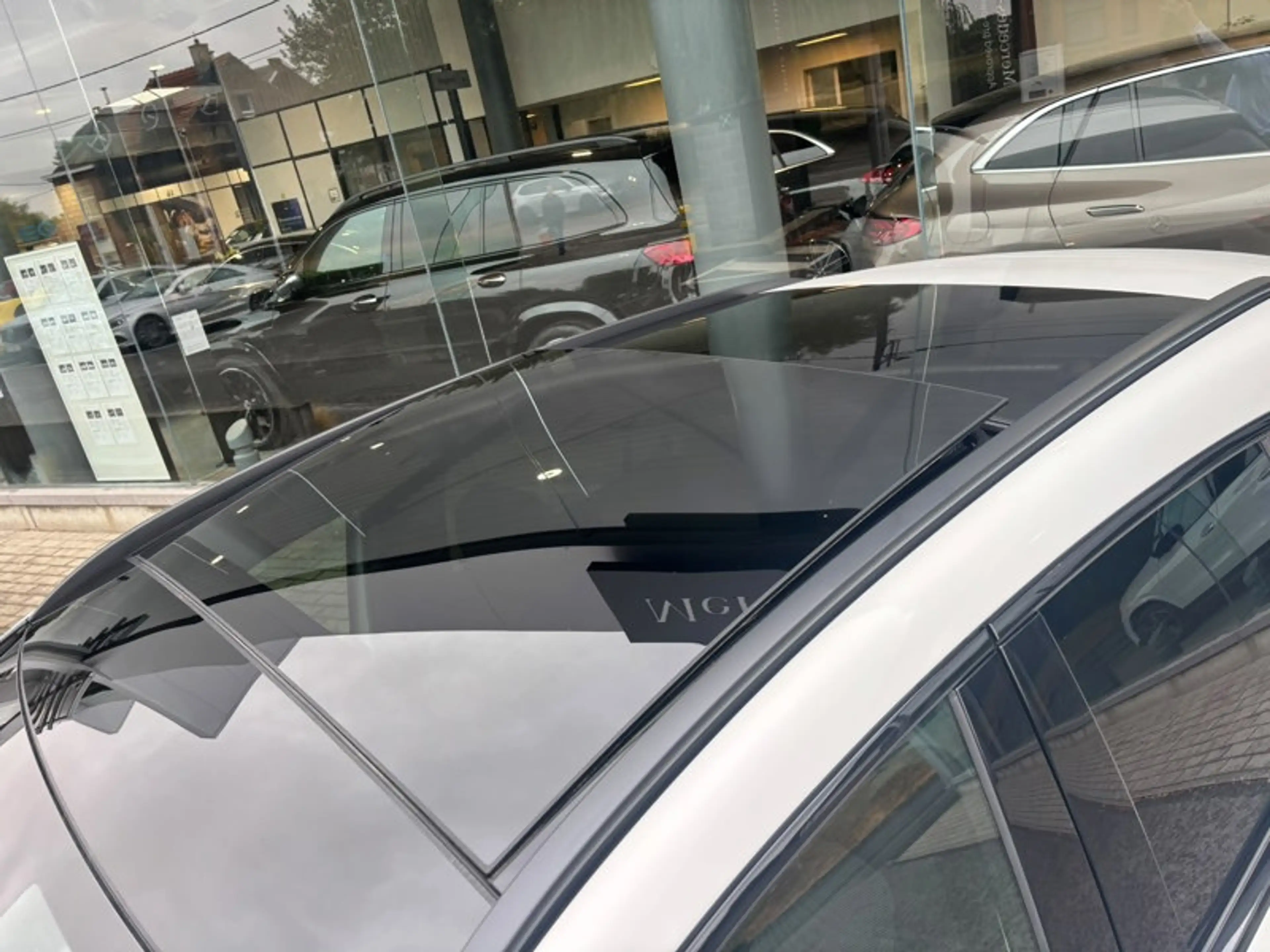 Mercedes-Benz GLA 180 d Luxury Pack Night Pano — photo 9