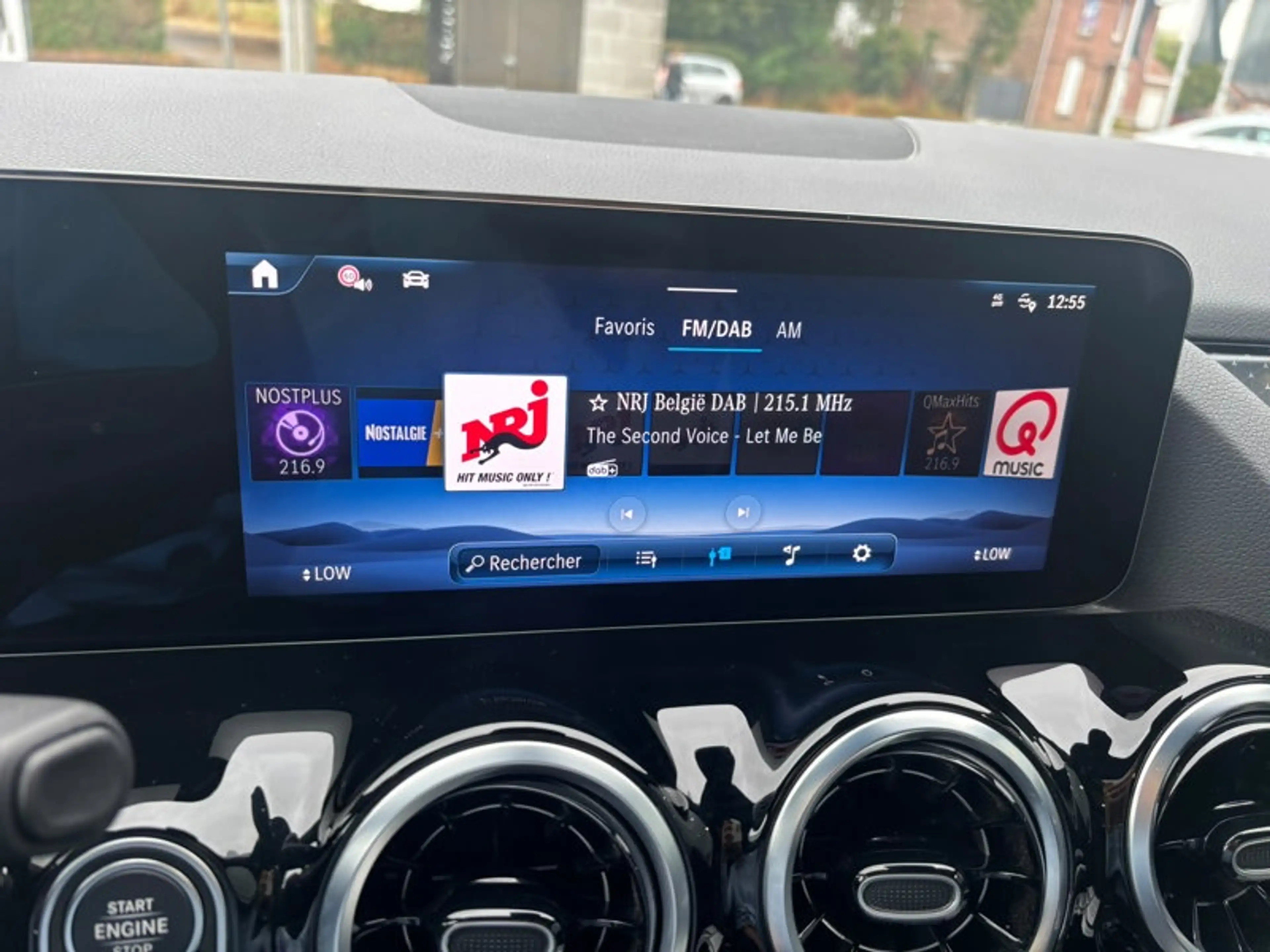 Mercedes-Benz GLA 180 d Luxury Pack Night Pano — photo 15