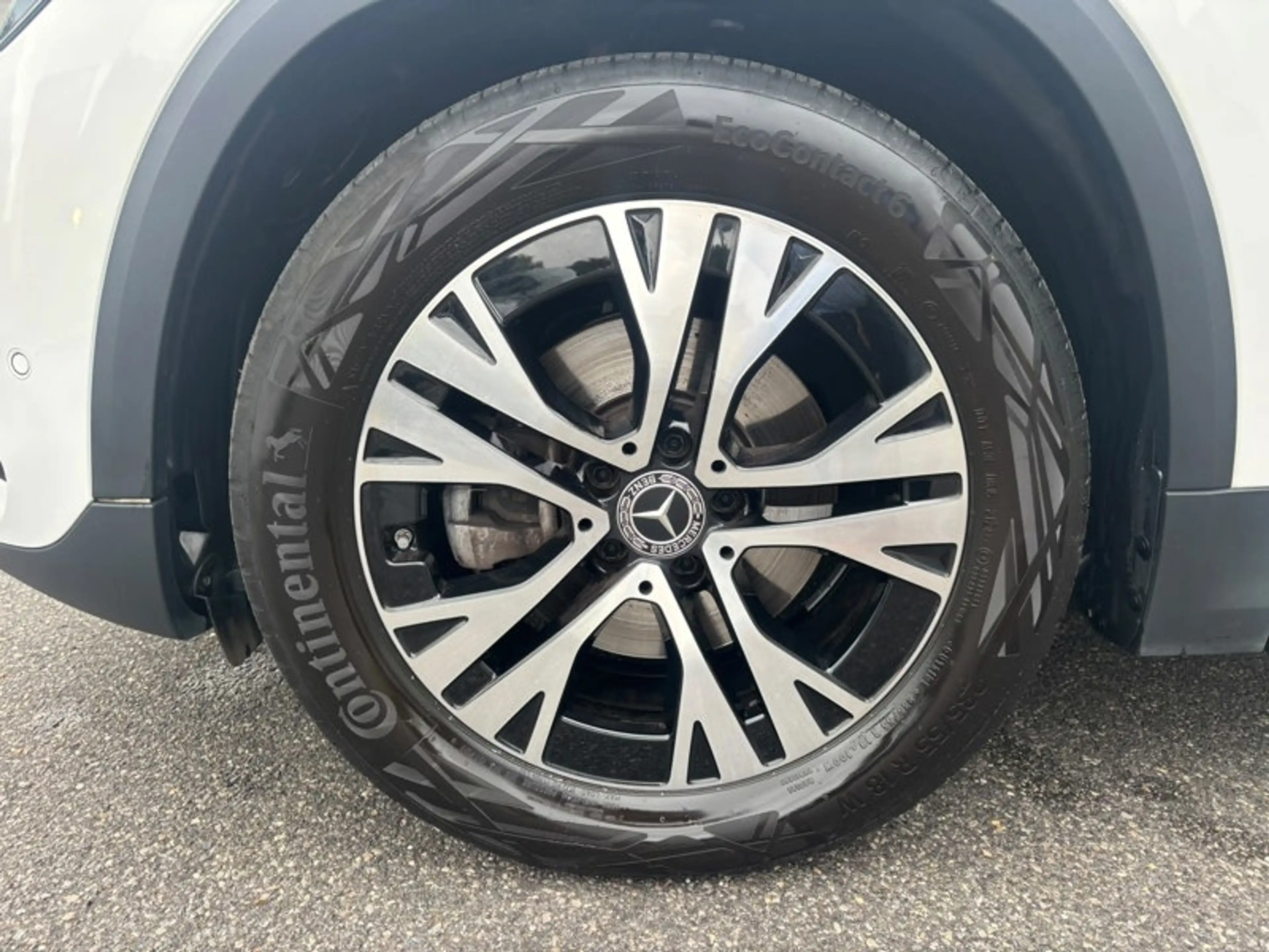 Mercedes-Benz GLA 180 d Luxury Pack Night Pano — photo 6