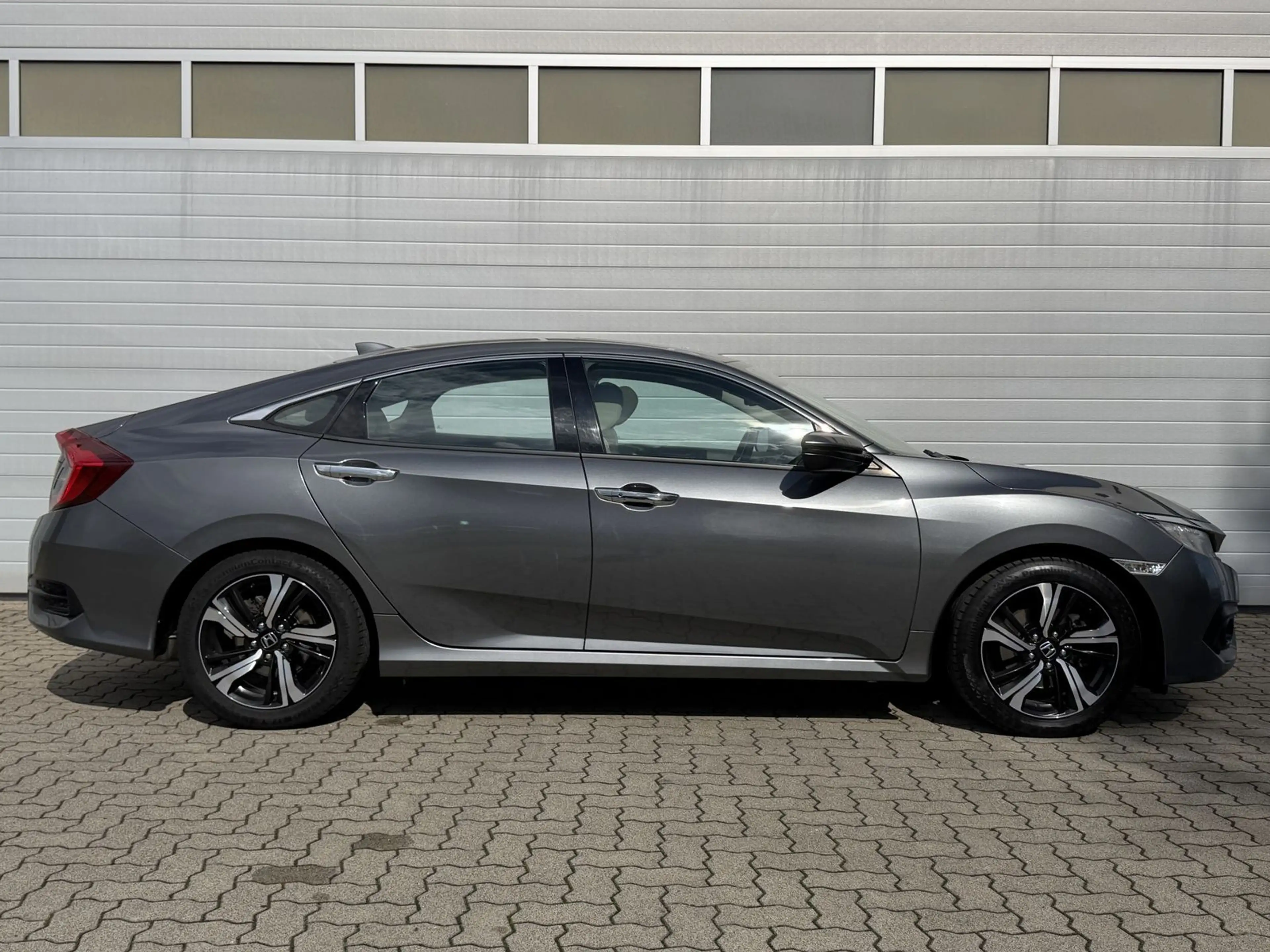 Honda Civic 1.5 Executive ACC/AHK/Navi/Kamera/Klima — photo 2