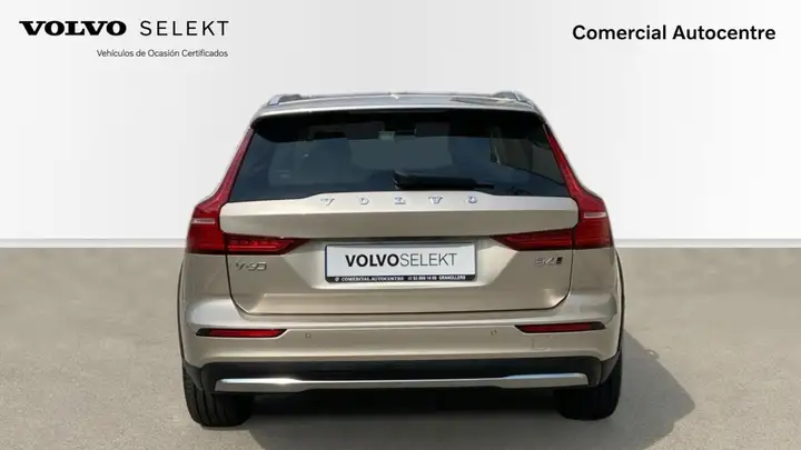 Volvo S60 2023, foto 4