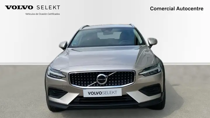 Volvo S60 2023, foto 3