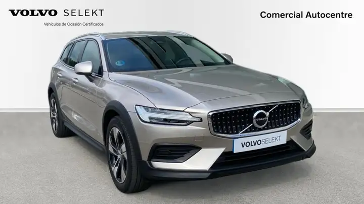 Volvo S60 2023, foto 6