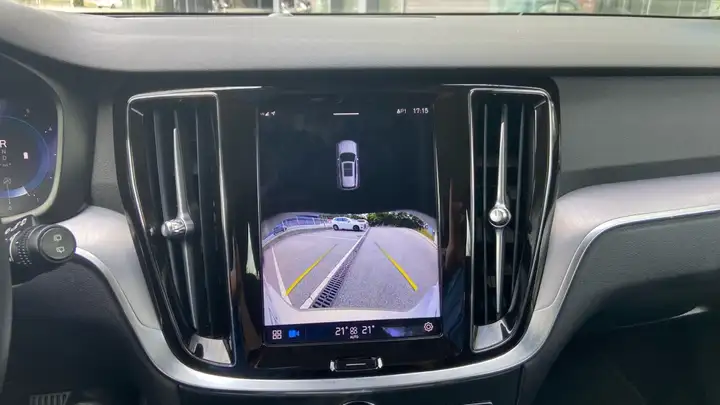 Volvo S60 2023, foto 19