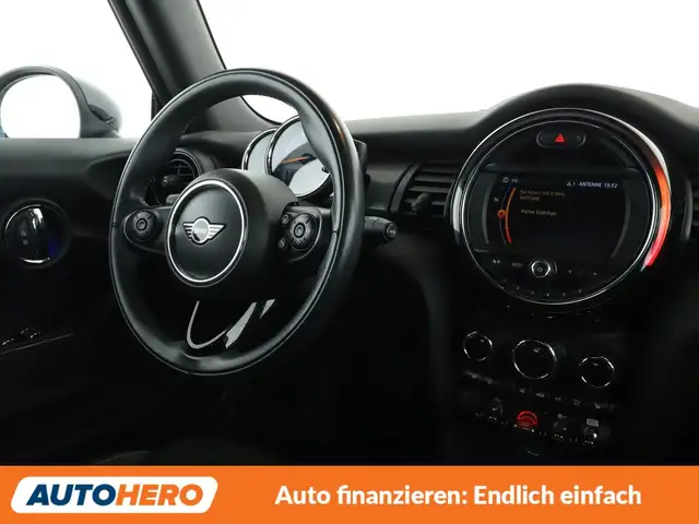 MINI Convertible view 13