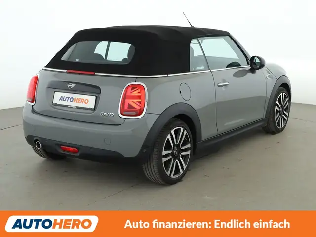 MINI Convertible view 6