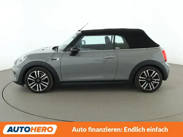 MINI Convertible view 3