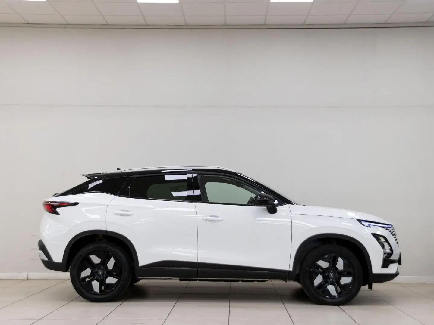 Omoda 5 MY2 - Premium 1.6 TGDI 108kW (14cv) Weiß - 2