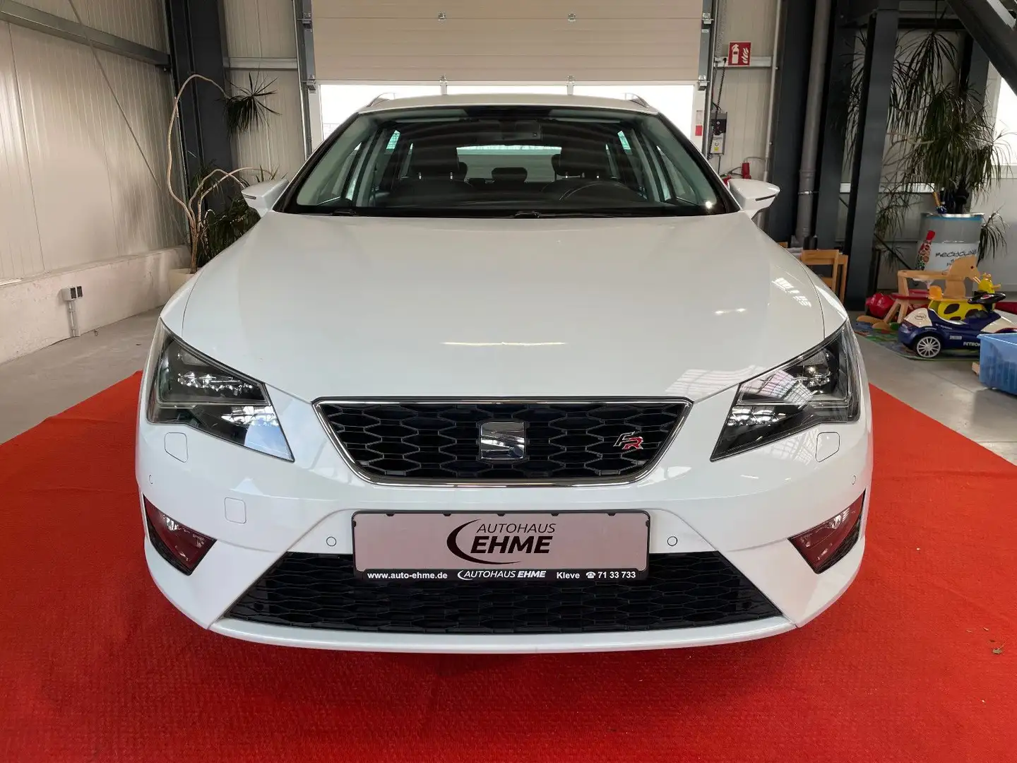 SEAT Leon ST FR 1.4 TSI *NAV*LED*AHK*STANDH* Weiß - 2