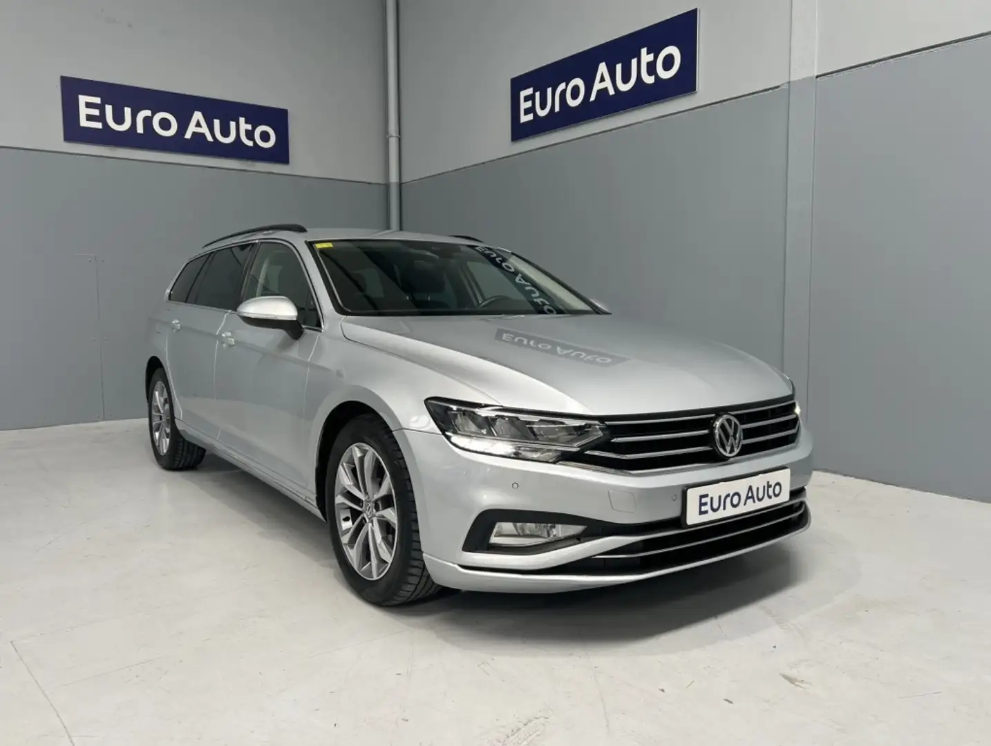 Volkswagen Passat Variant 2.0TDI EVO Executive 110kW Gris - 1