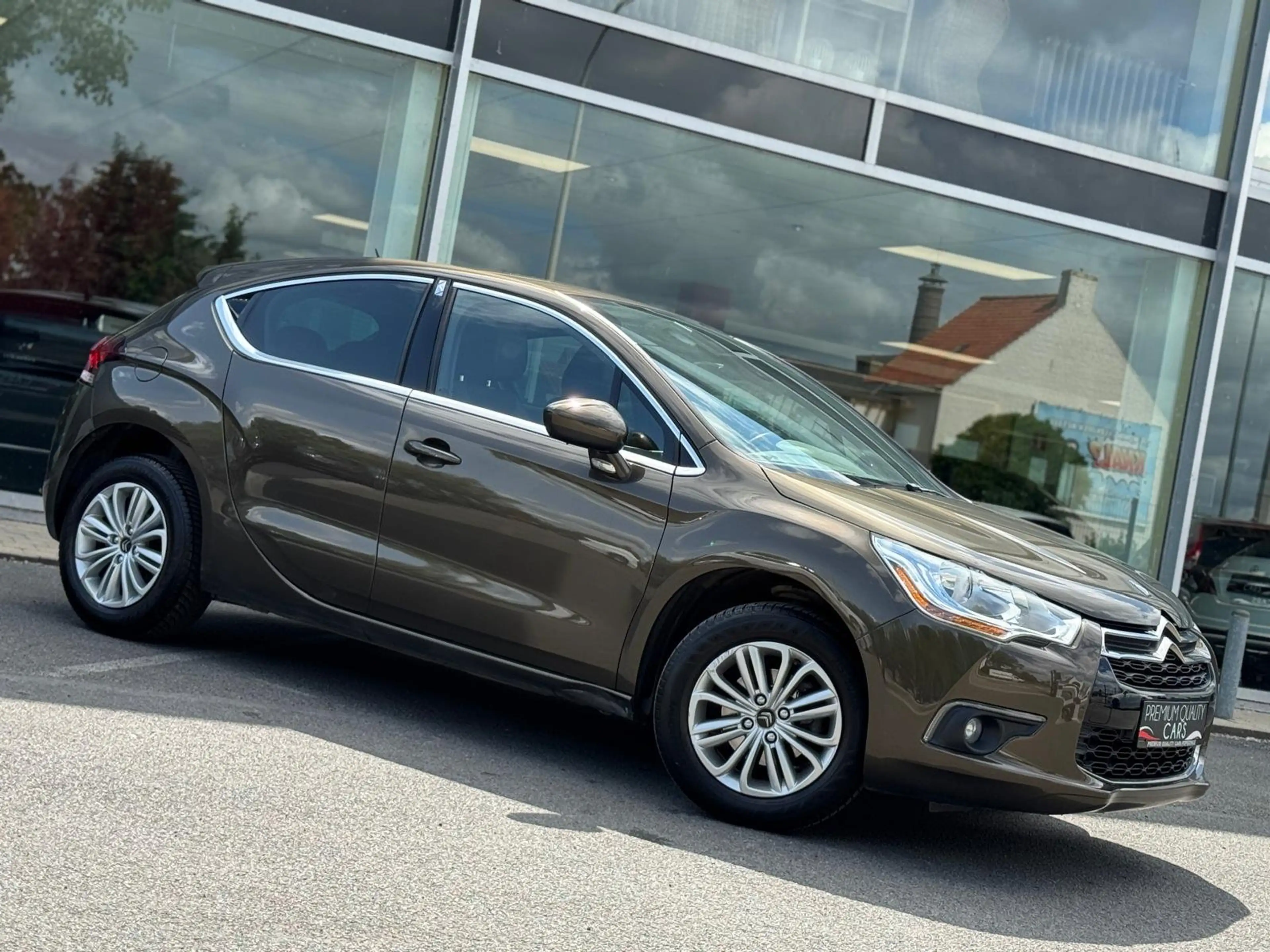 Citroen DS4 1.6 e-HDi GPS / CRUISE / PDC / TREKHAAK — photo 6