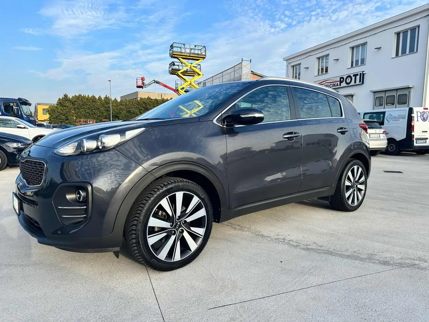 Kia Sportage 1.7 CRDI 2WD Cool OK NEOPATENTATO Grigio - 1