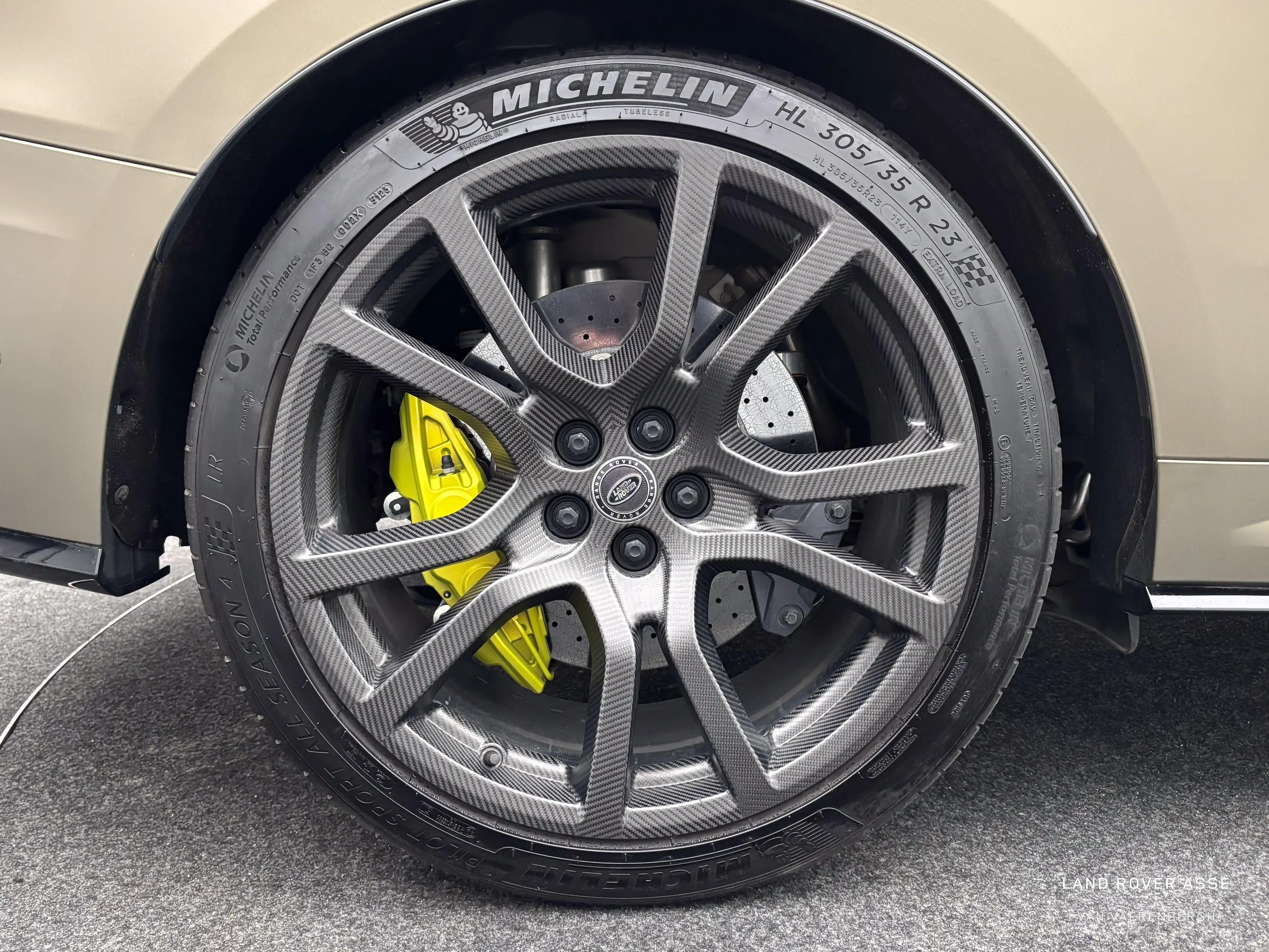 Land Rover Range Rover Sport P635 SV/ EDITION 1/ CERAMIC BRAKES/CARBON — photo 9