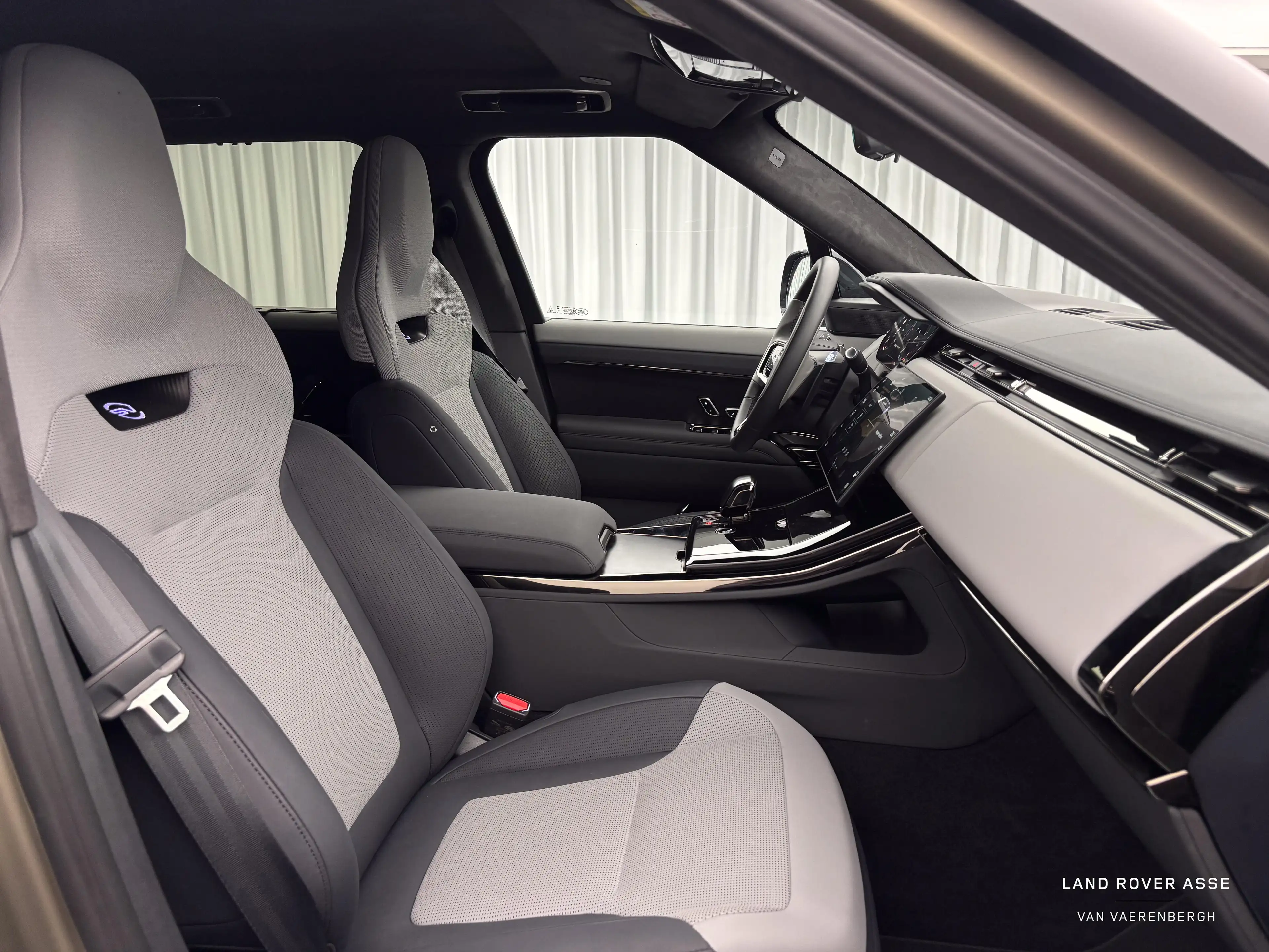 Land Rover Range Rover Sport P635 SV/ EDITION 1/ CERAMIC BRAKES/CARBON — photo 3