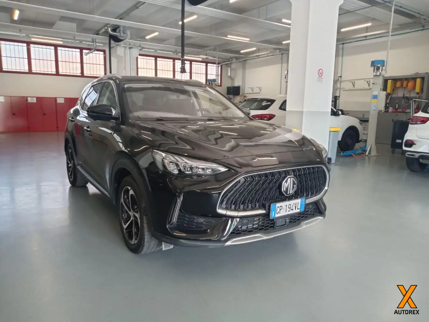 MG HS 1.5T-GDI AT Luxury Schwarz - 1