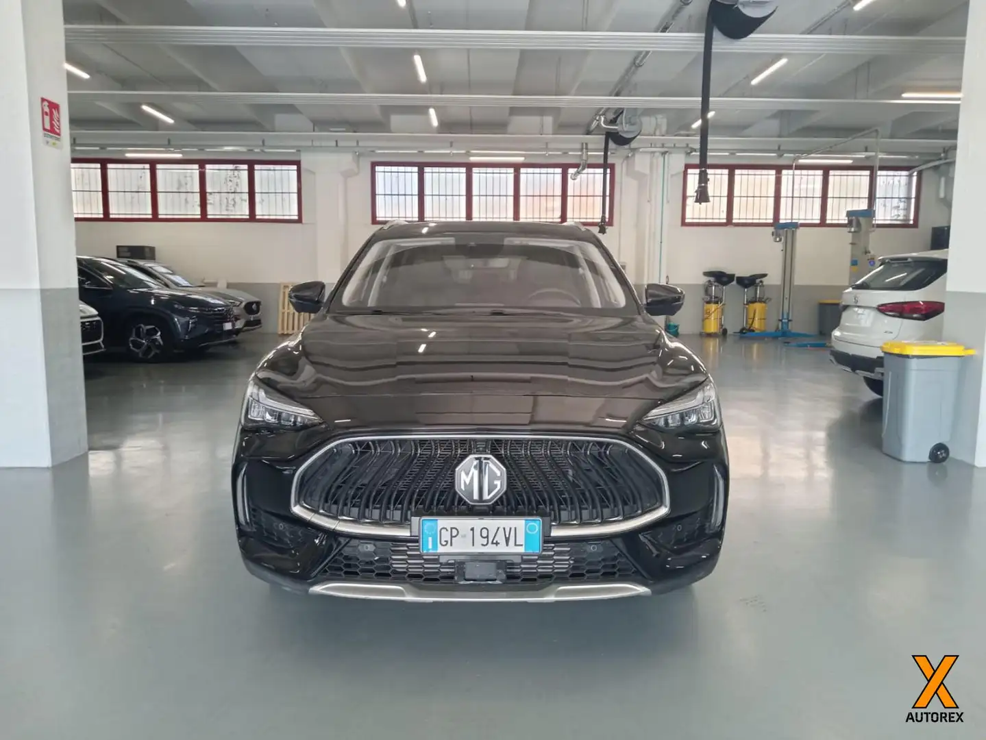 MG HS 1.5T-GDI AT Luxury Schwarz - 2