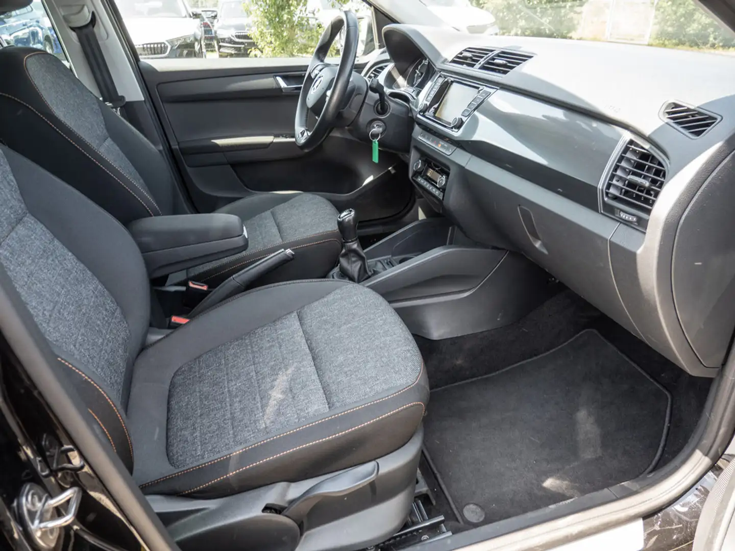 Skoda Fabia Combi 1.0 TSI Best of NAVI LED FACEL. Schwarz - 2