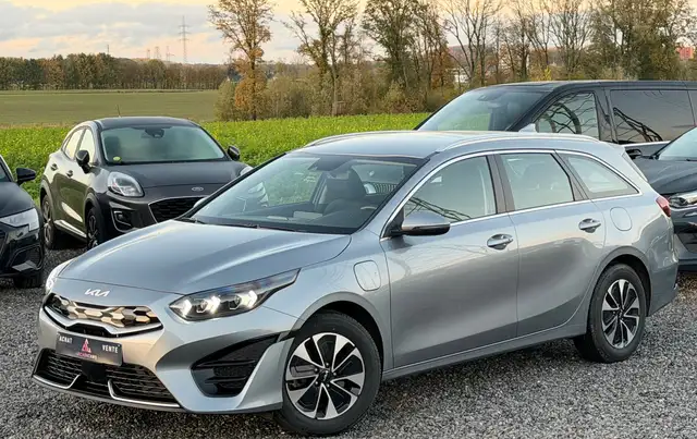 Kia Ceed SW / cee'd SW 1.6 GDI PHEV PRESTIGE FACELIFT - GARANTIE KIA 2029