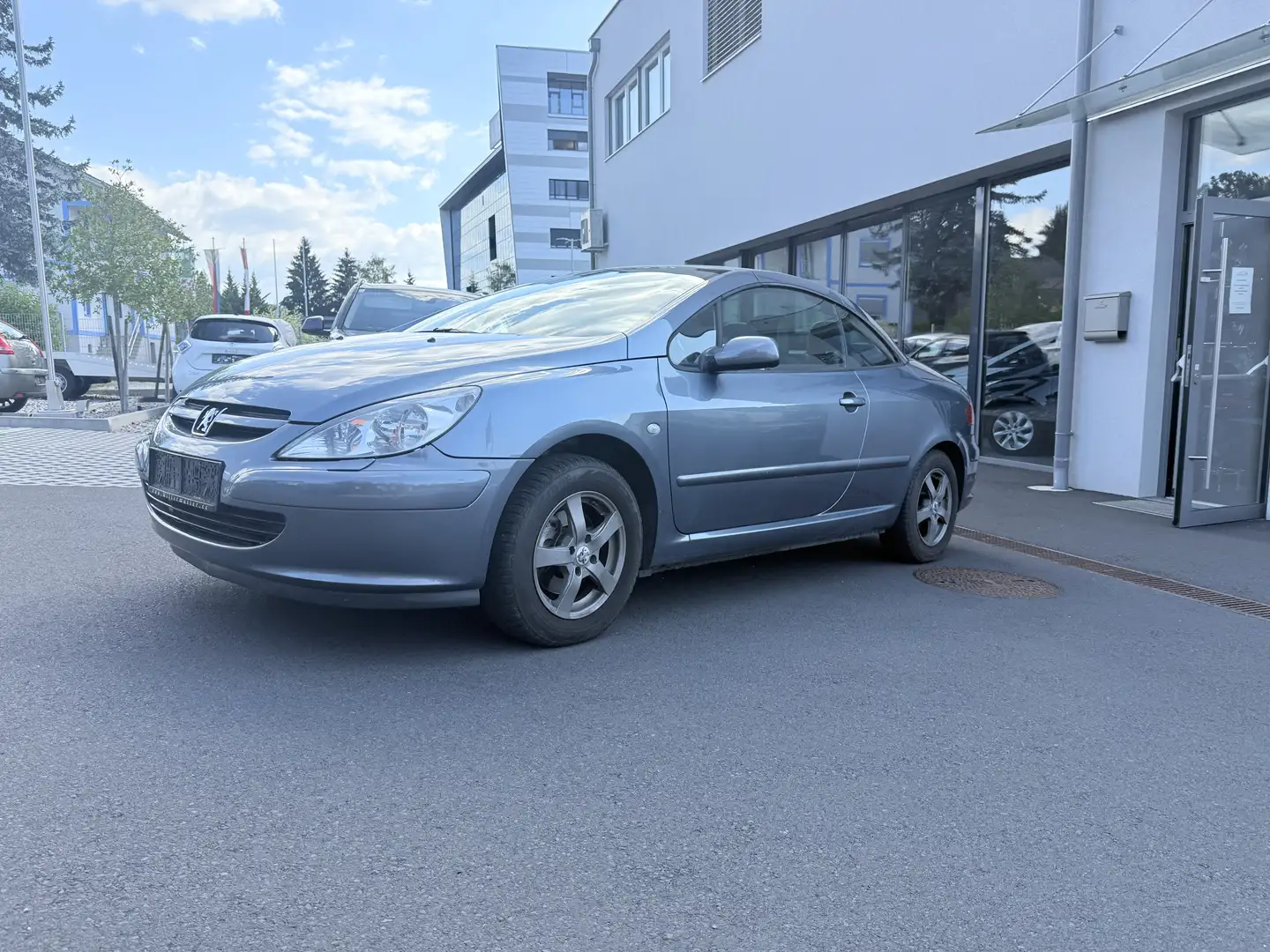 Peugeot 307 307 CC 2,0 16V TOPZUSTAND LEDER KLIMATRONIC Grau - 2