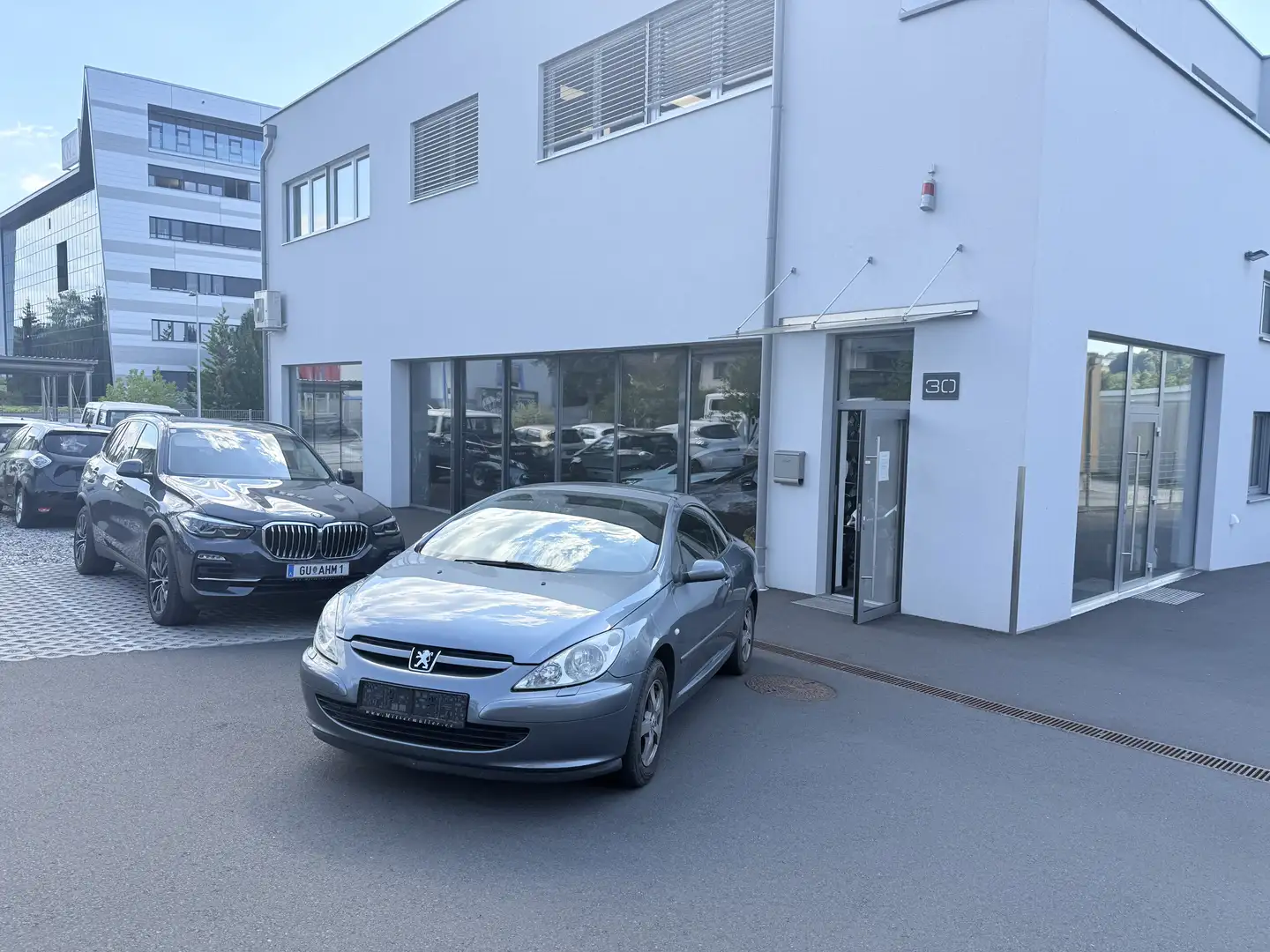 Peugeot 307 307 CC 2,0 16V TOPZUSTAND LEDER KLIMATRONIC Grau - 1