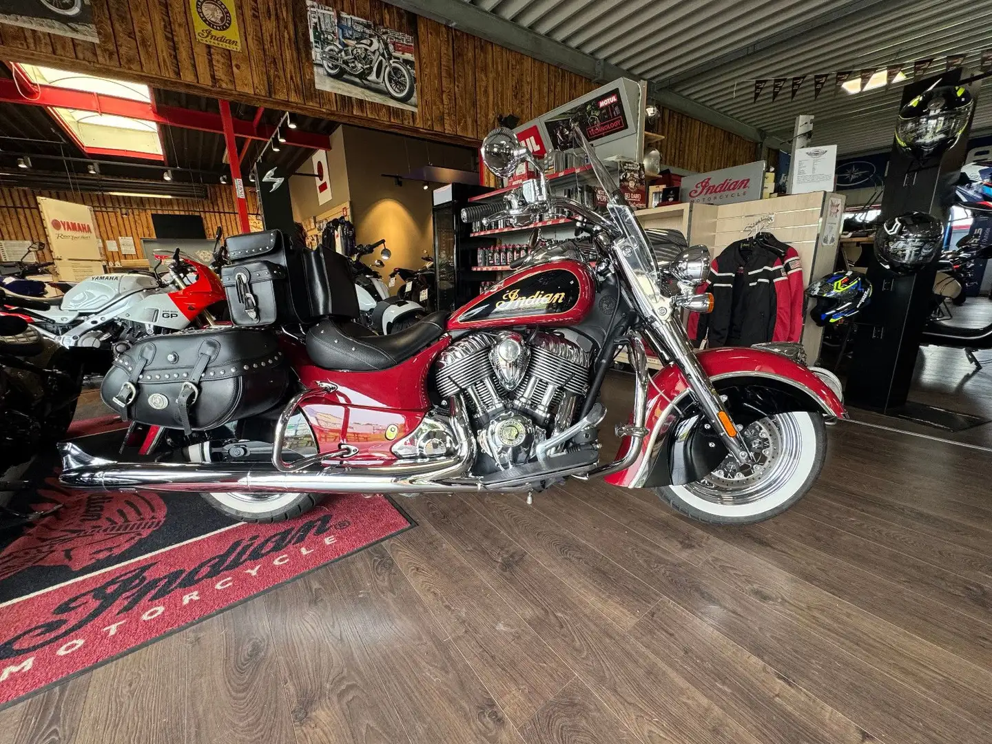 Indian Chief Classic Vintage viel Zubehör Rood - 1