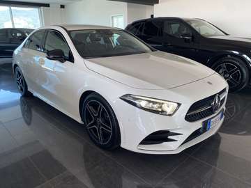 d Premium 4matic auto SEDAN-IVA ESPOSTA-NIGHT EDIT-LUCI64-CARPLAY-BLIND-PELLE-MULTIBEAM-MEMORY-WIRELESS-REALTA' AUMENTATA