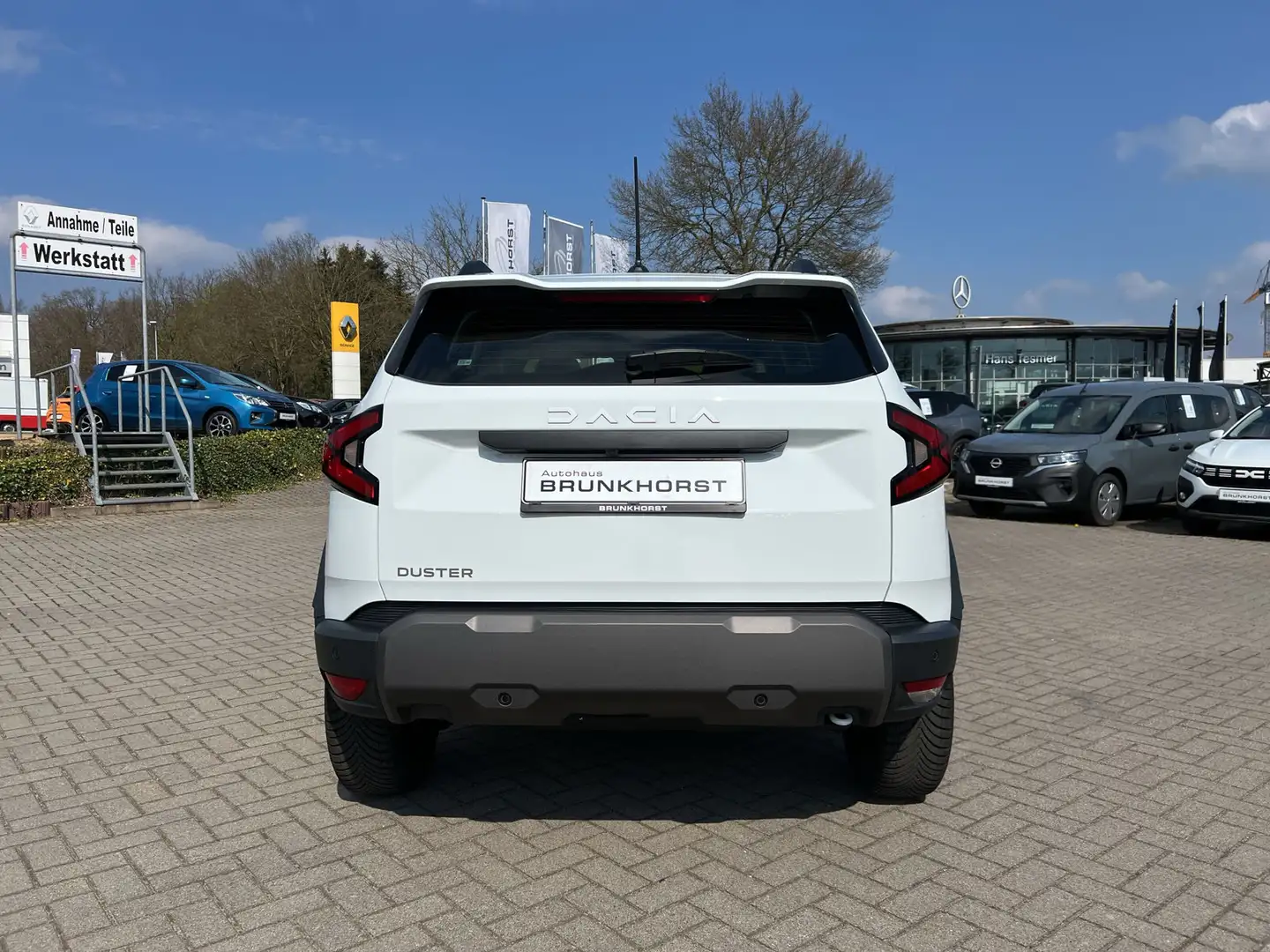 Dacia Duster ECO-G 100 LPG Expression+AHK+Winterpaket Weiß - 2