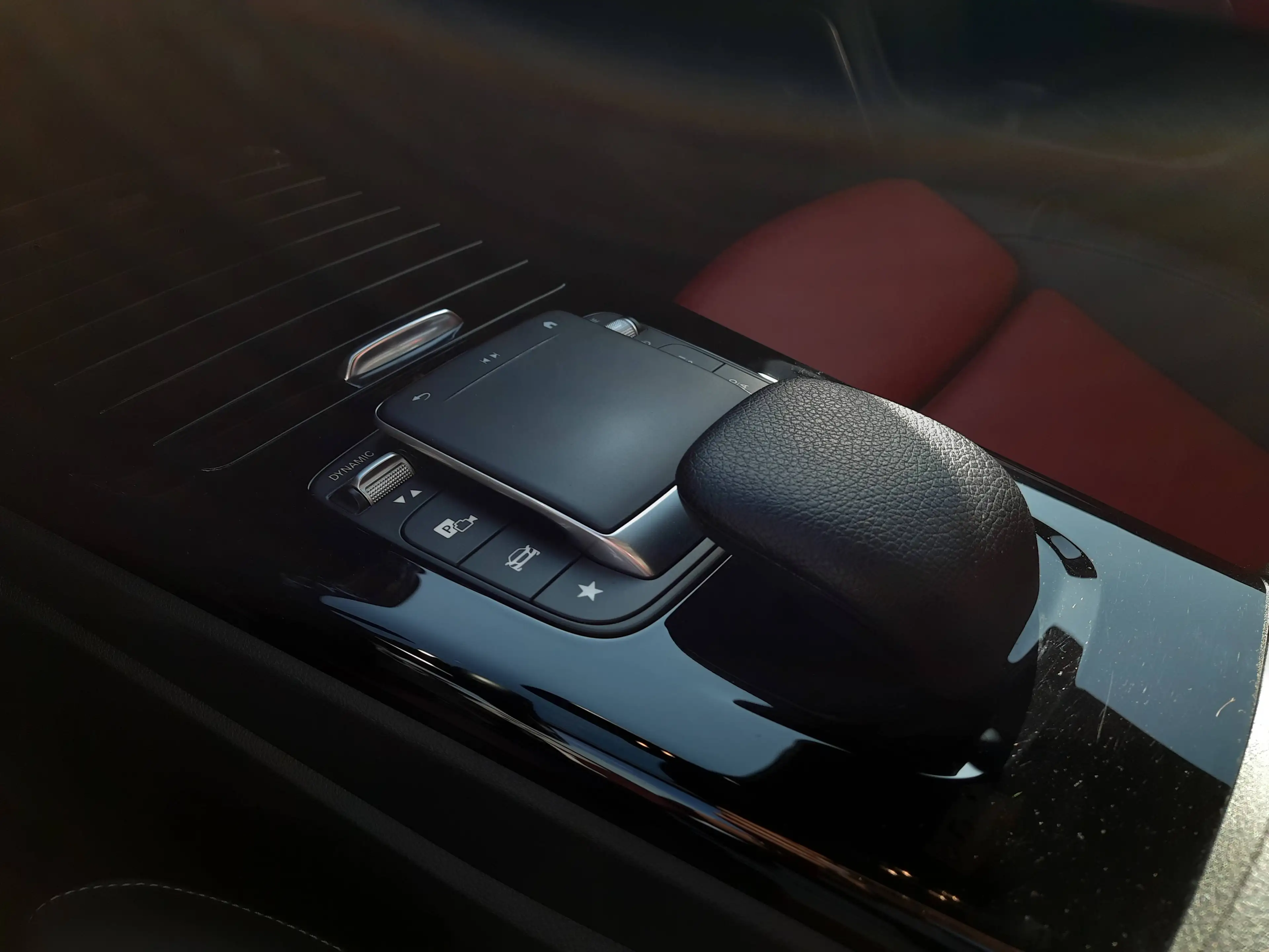Mercedes-Benz CLA 220 CLA 220d/3xAMG/LED/Pano/360°/Burm/DigiC — photo 12
