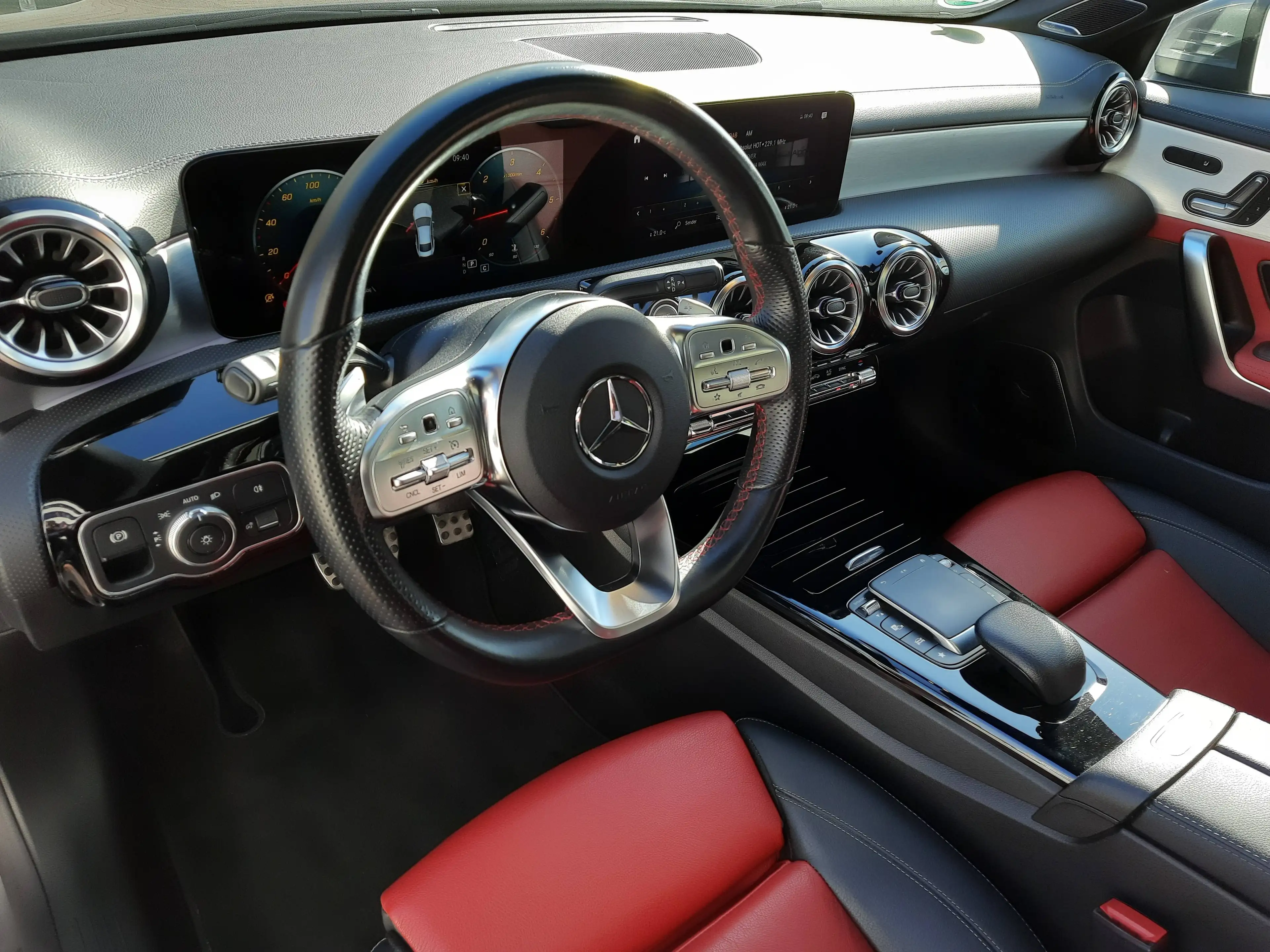Mercedes-Benz CLA 220 CLA 220d/3xAMG/LED/Pano/360°/Burm/DigiC — photo 11