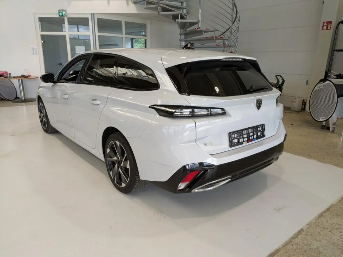 Peugeot 308 1.2 Allure AT*Navi*360°Cam*AHK*Le Shz*ACC*TL Alb - 2